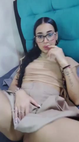 U like the naughty girls?