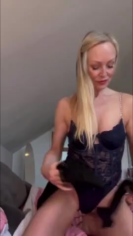 Hey baby I’m video calling you! Love to play with my tits while you watch and wank with me. 