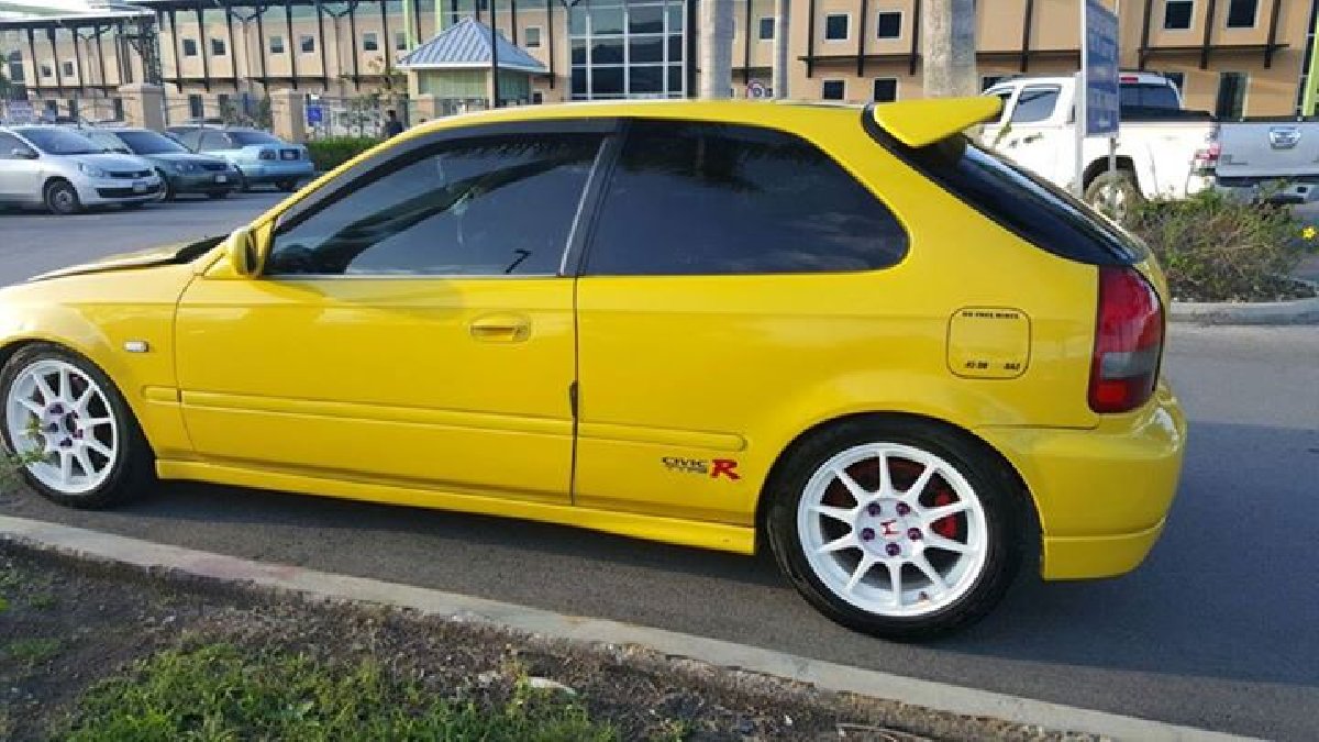 1998 Honda Civic Type-R | Scrolller