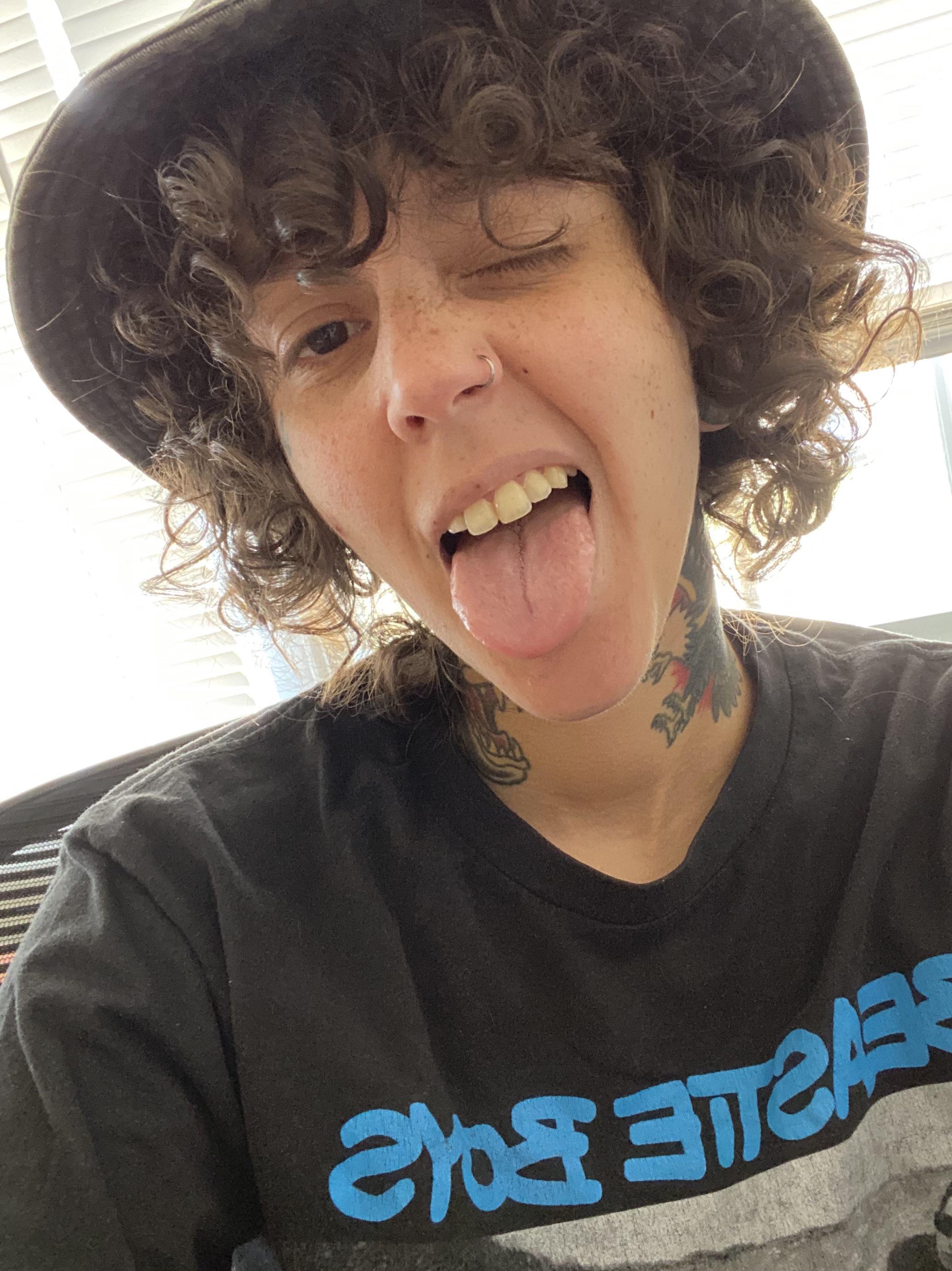 30 f Funny Will Keep You On Your Toes Need Someone To Help Me 30-f-funny-will-keep-you-on-your-toes-need-someone-to-help-me