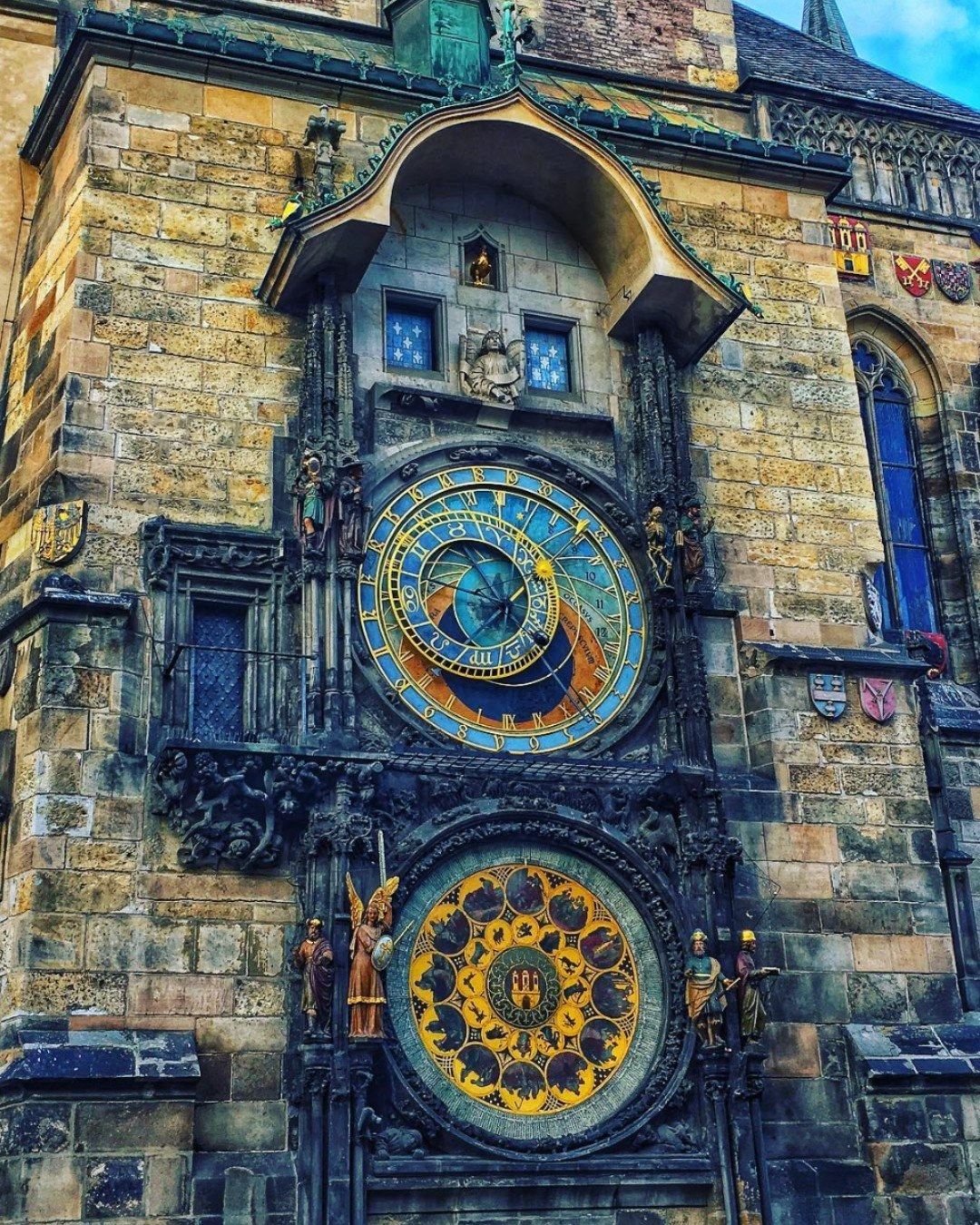 A 600 Year Old Astronomical Clock In Prague Scrolller