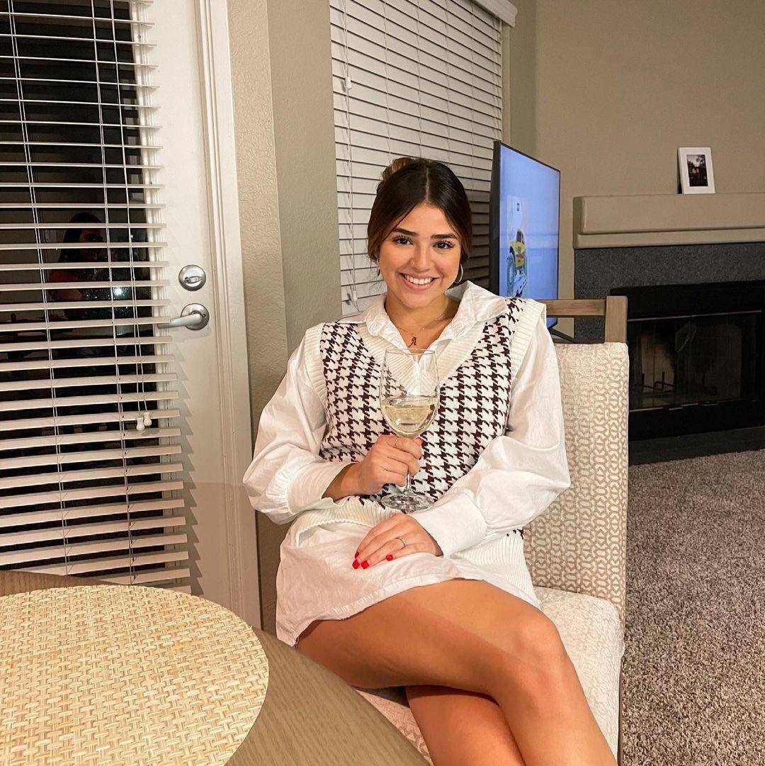 Aalyah Mysterio Scrolller