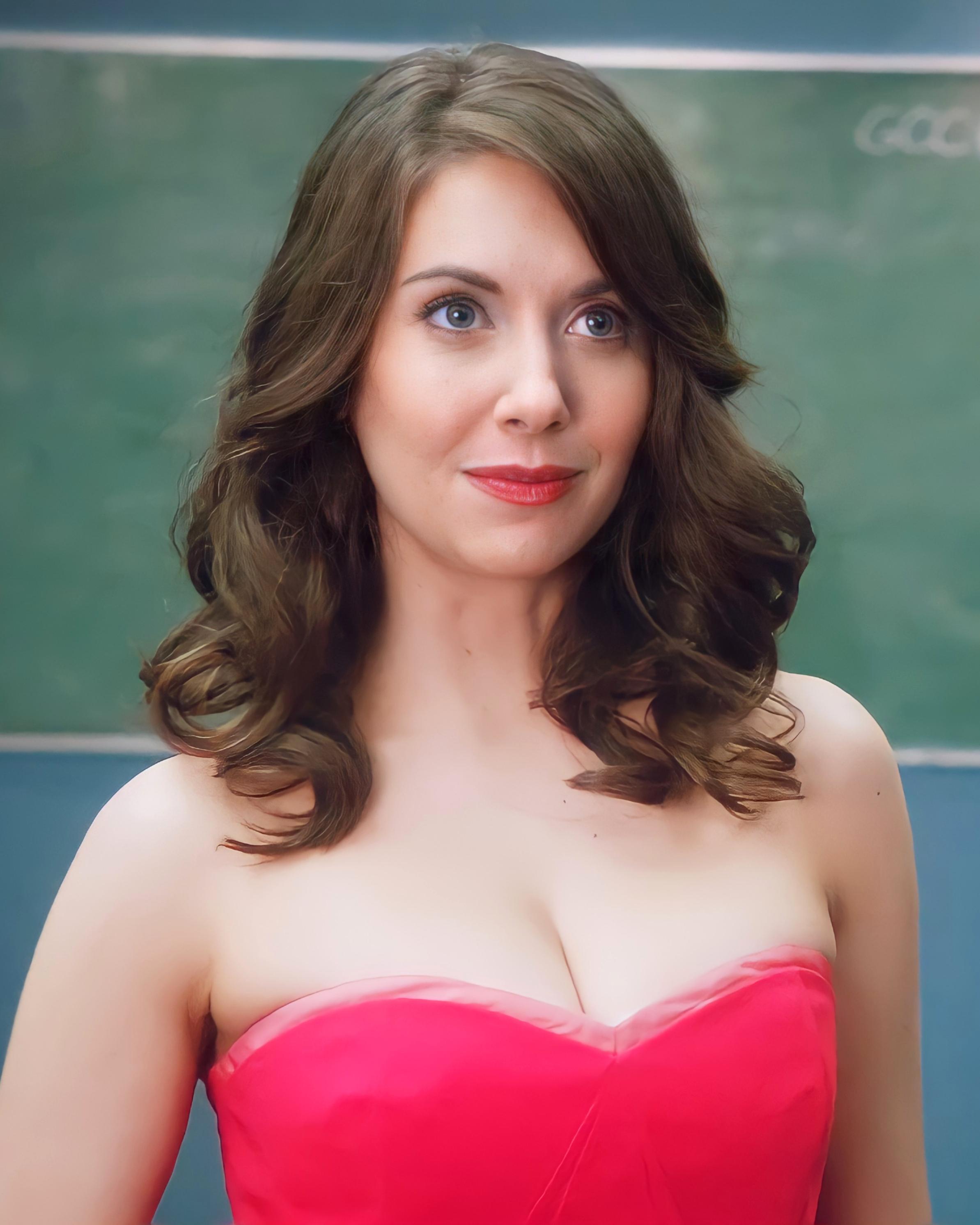 Alison Brie As Evil Annie Edison Scrolller