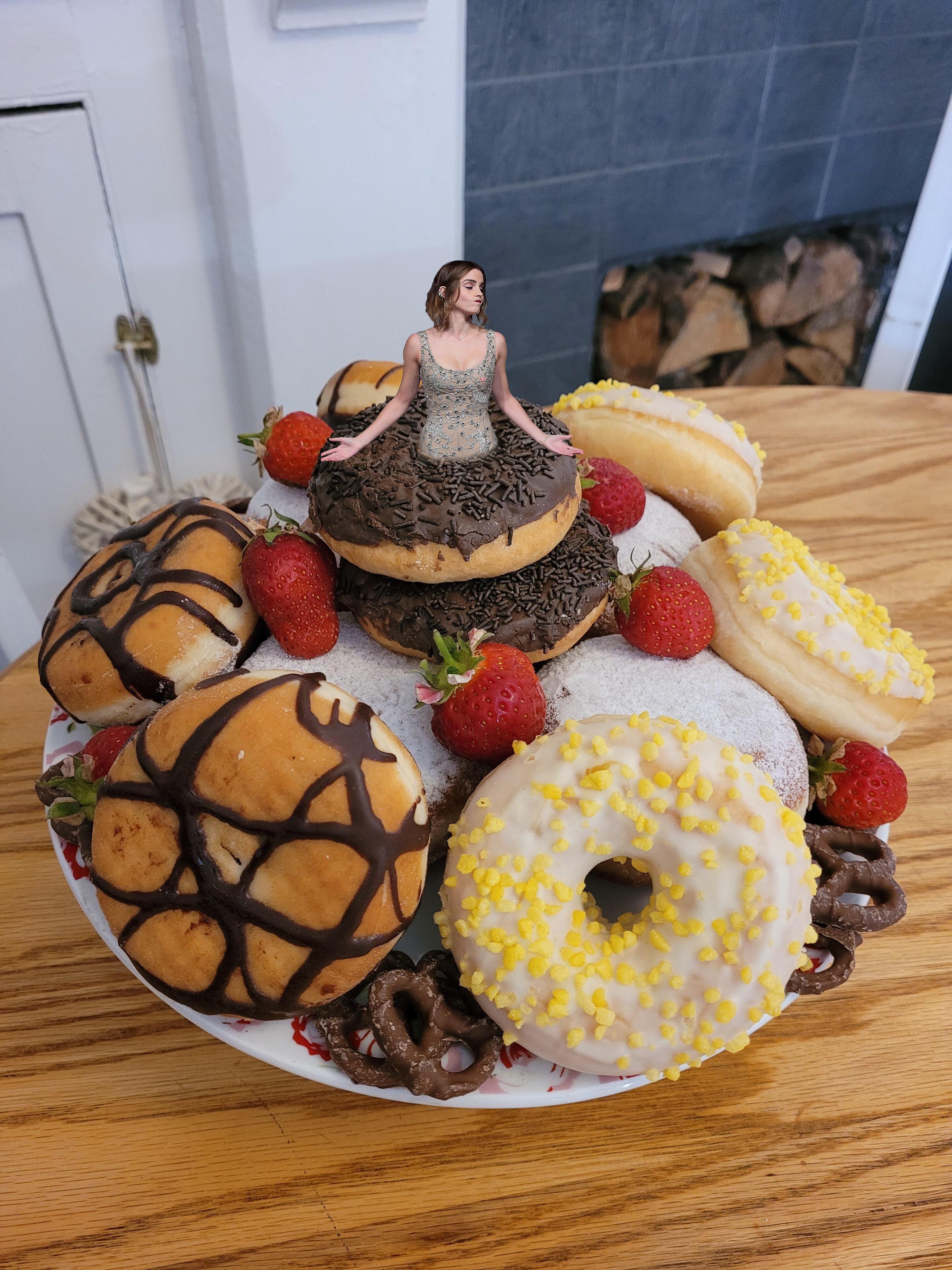 All hail the doughnut queen | Scrolller