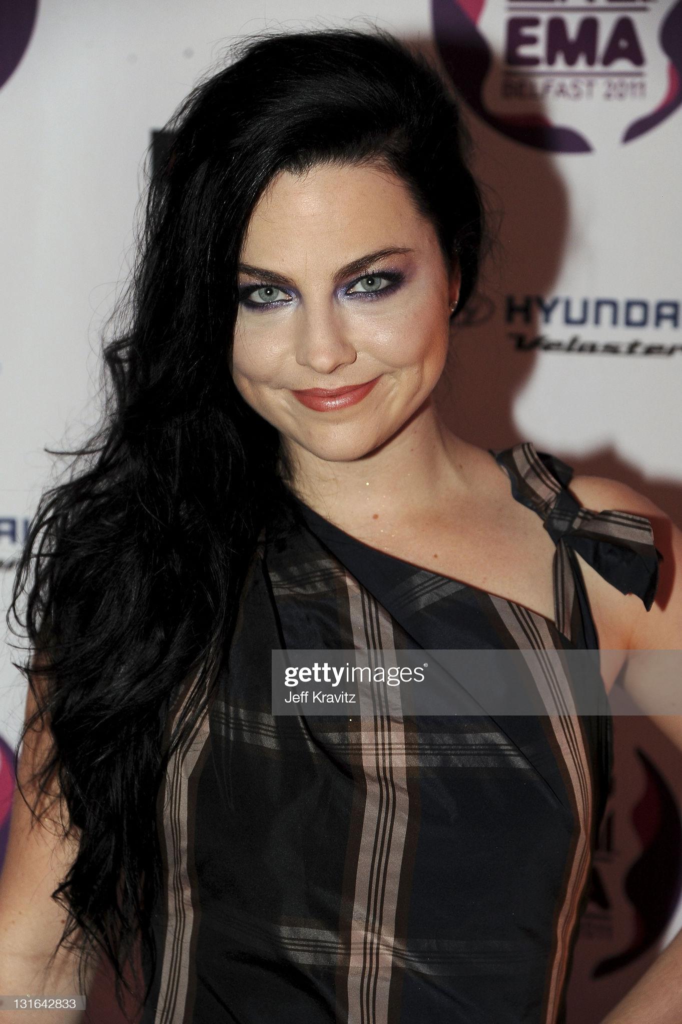 Amy Lee Is Perfect For Bbc Gangbang Scrolller