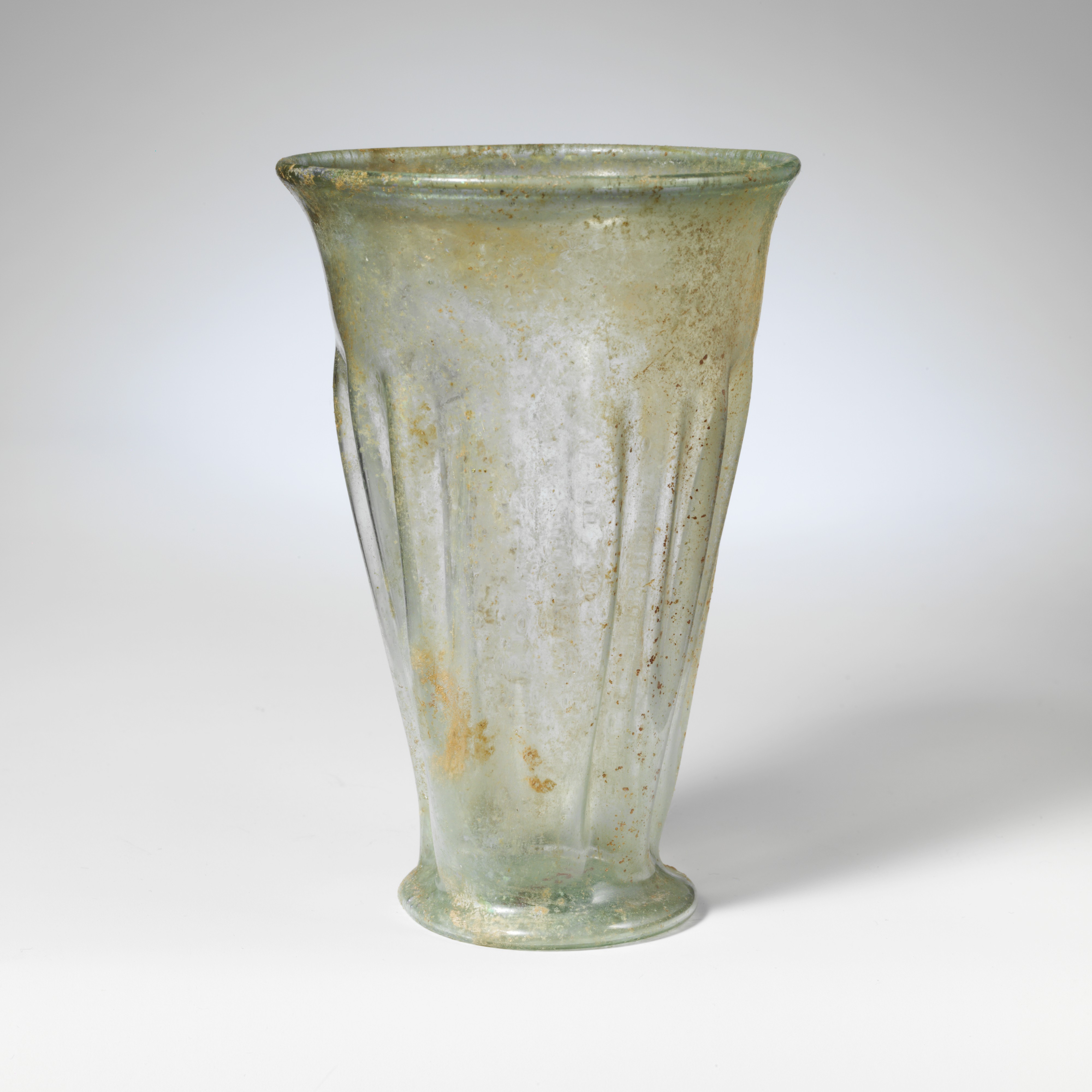 Ancient Roman glass beaker, c. 2nd-3rd century CE. [4000x4000] | Scrolller