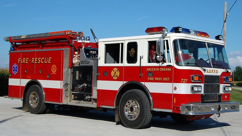 Argenta-Oreana Fire protection District Engine 727, 1995 Pierce Saber ...