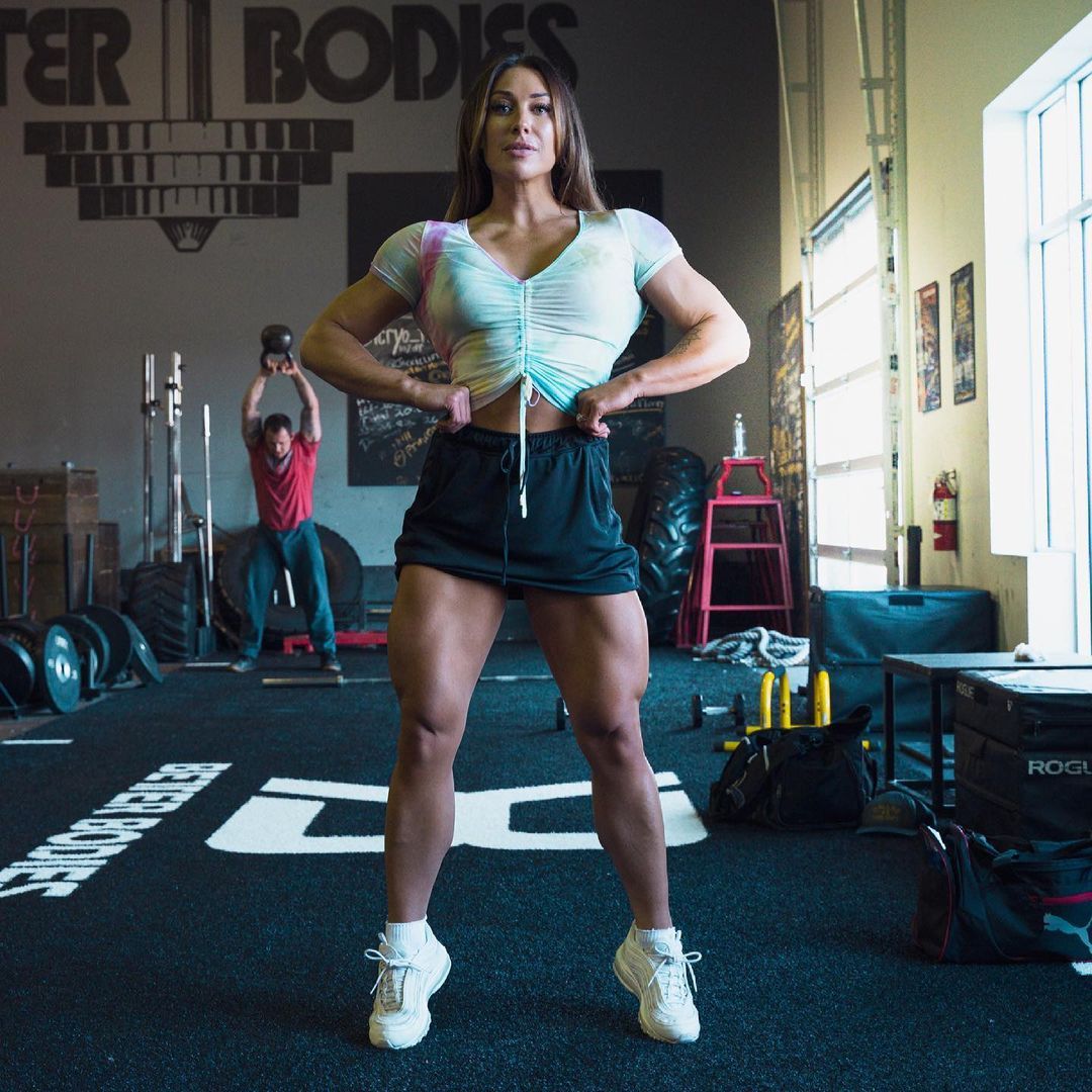 Ashley Lakomowski Scrolller