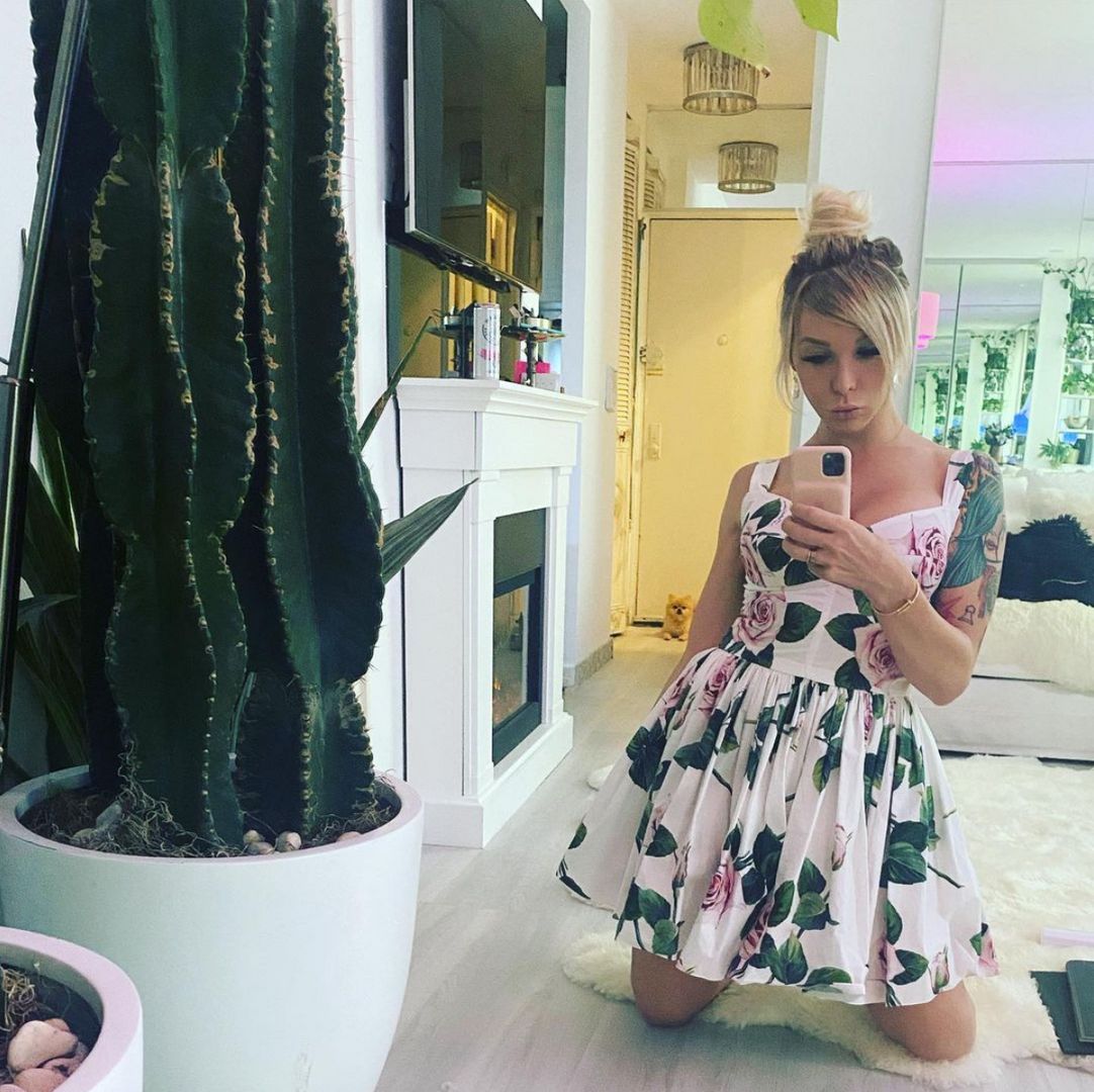 Aubrey Kate | Scrolller