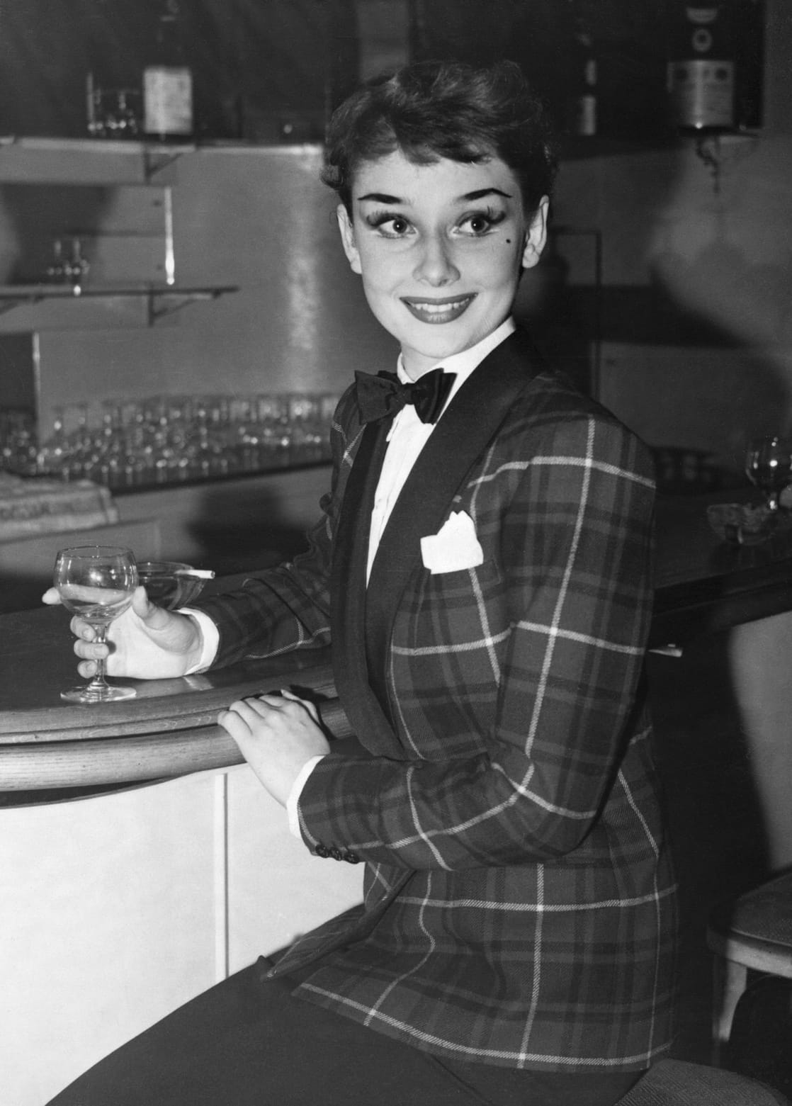 Audrey Hepburn | Scrolller