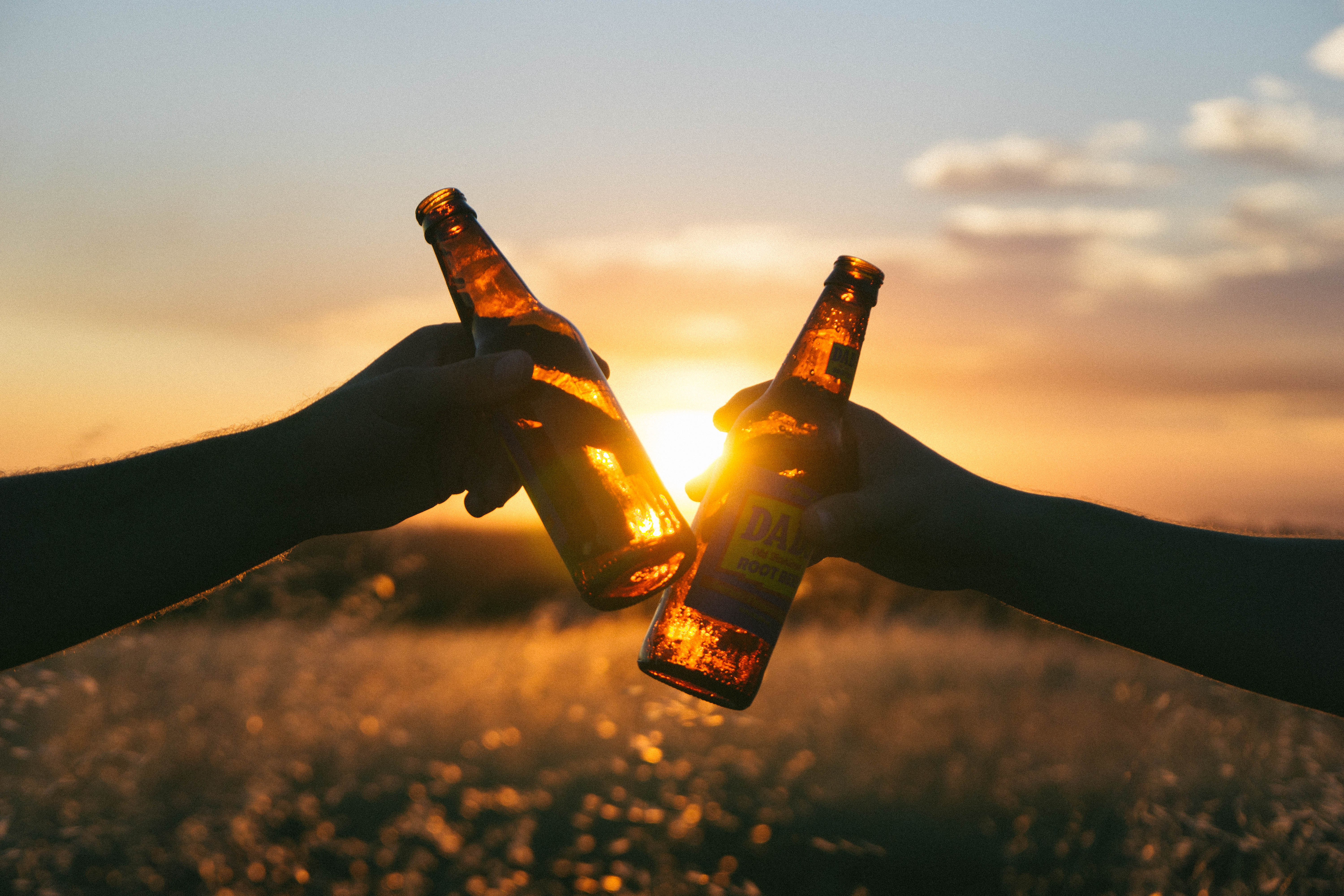 Beautiful Cheers Capture Desktop Wallpaper [6000x4000] | Scrolller
