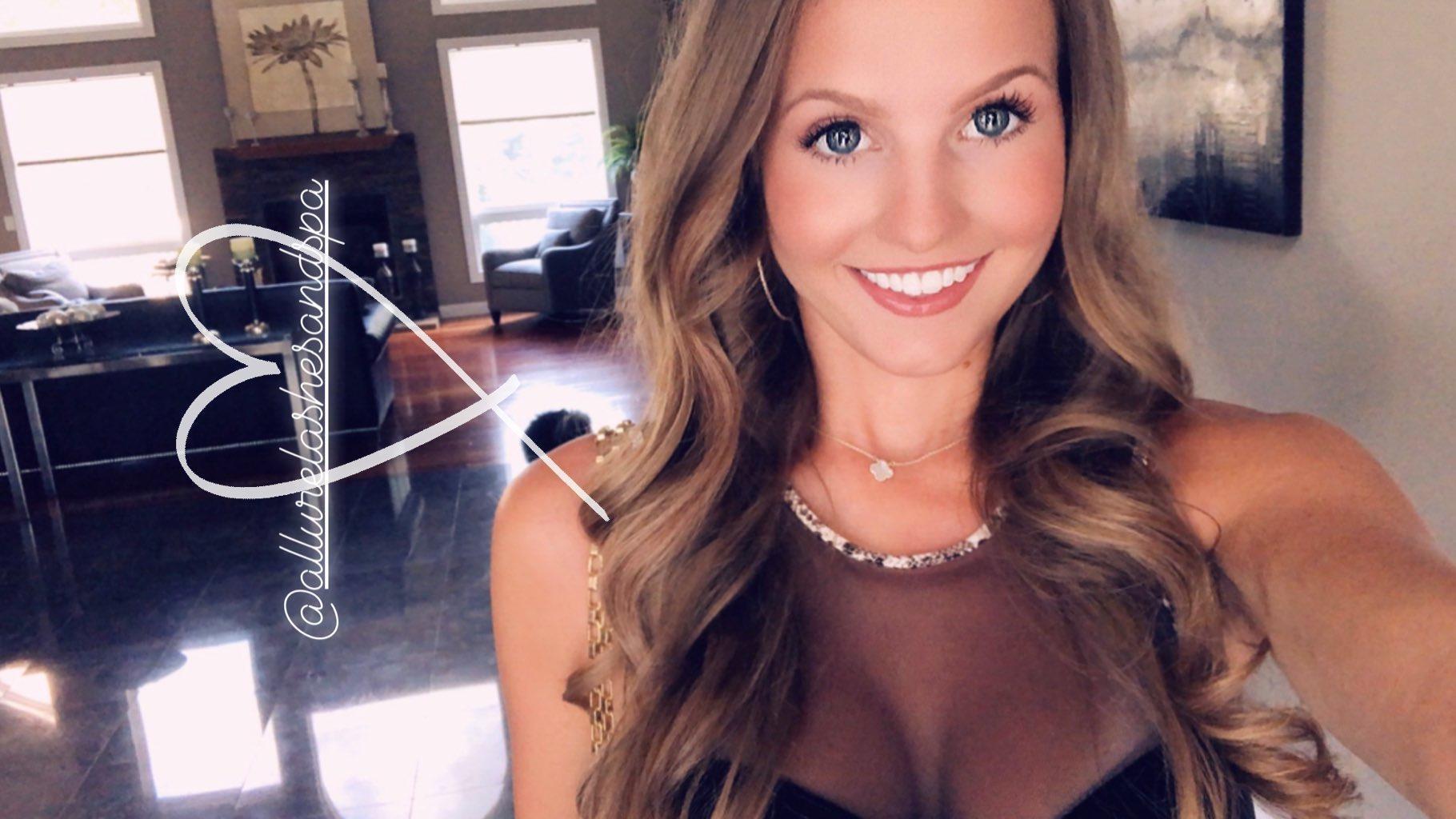 Beautiful smile scrolller