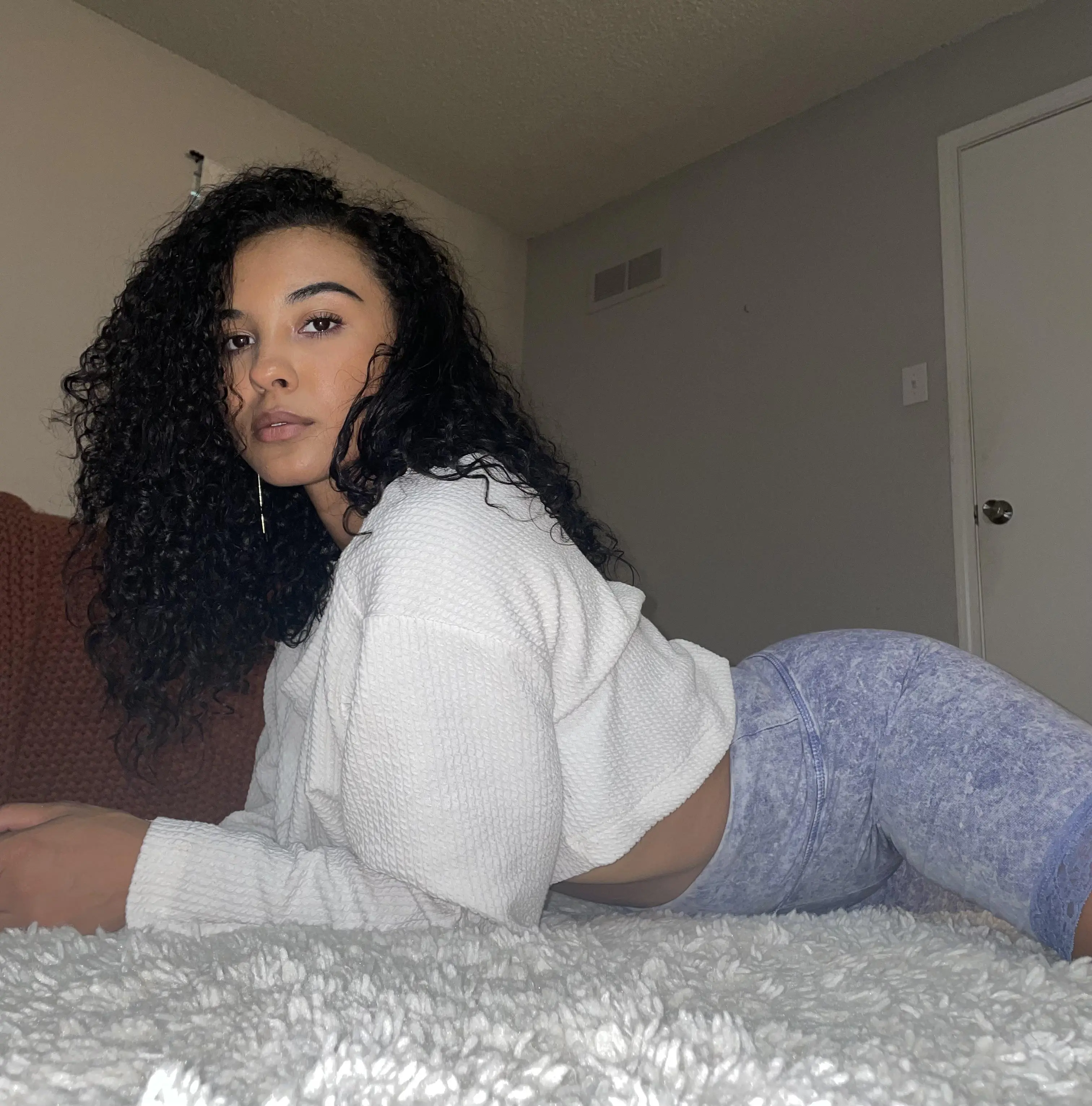 Blue set | Scrolller