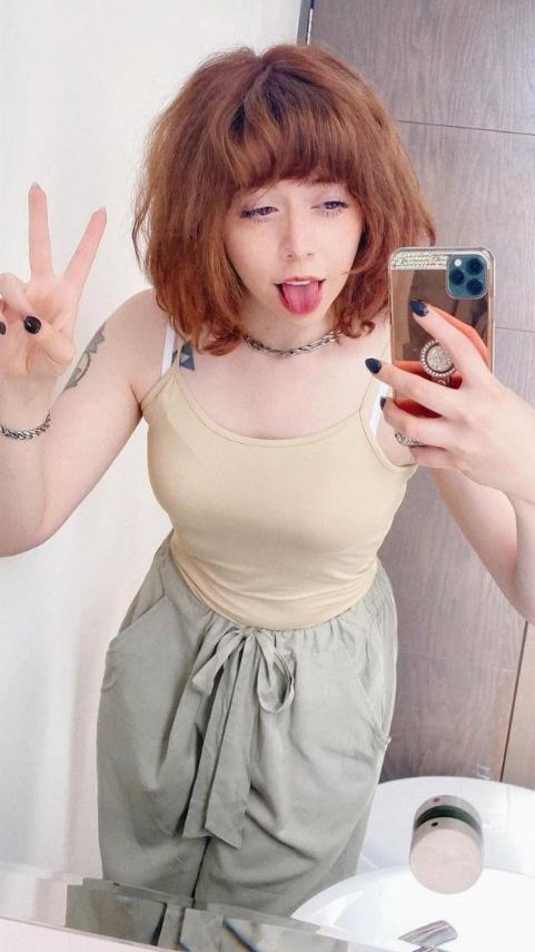 Brigitte grey 💖 💗 💓 Scrolller