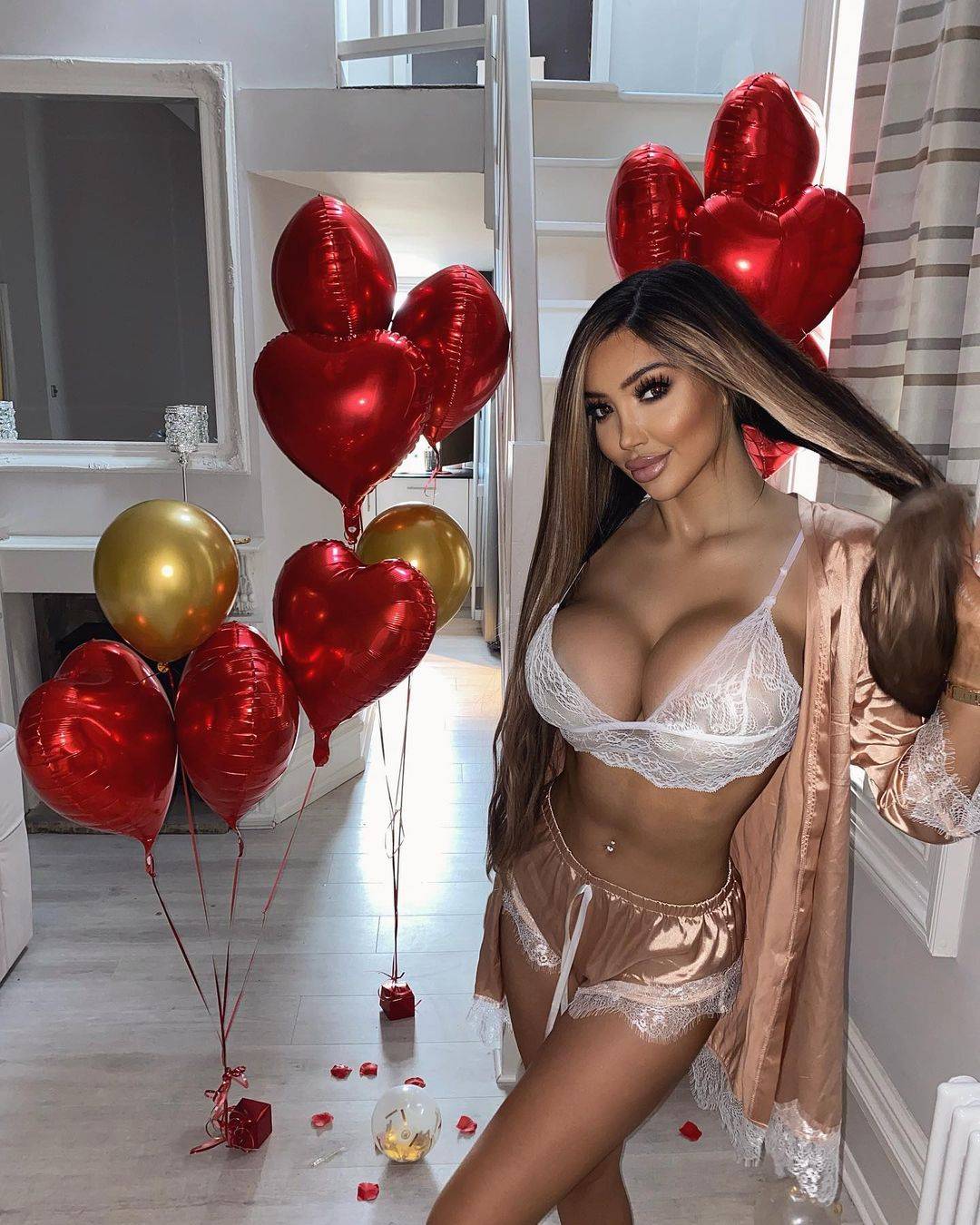 Chloe Khan Escort