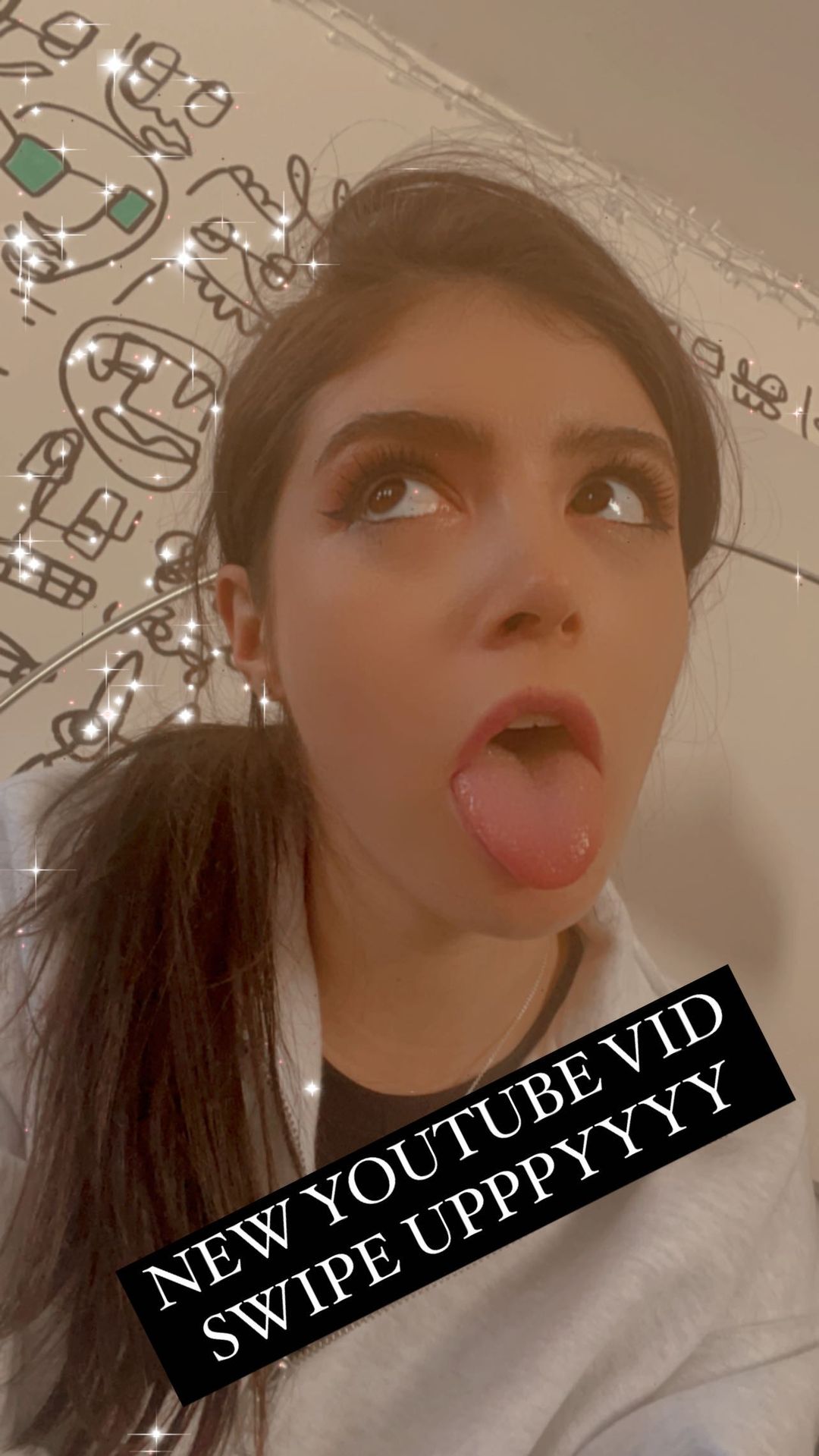 Chrissy Costanzas Perfect Face To Cum Scrolller 7608