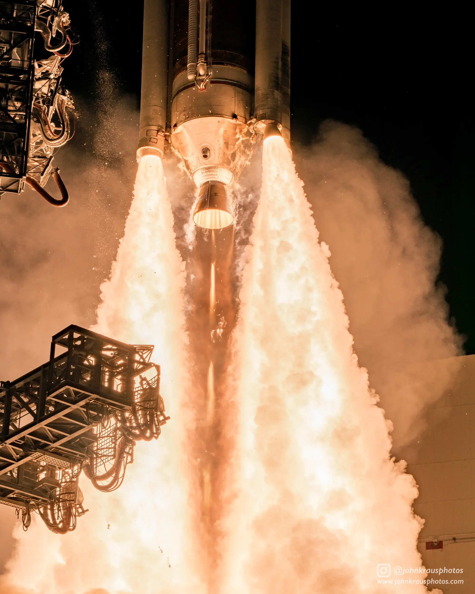 Closeup image I took of the RS-68A engine and four GEM-60 solid rocket ...