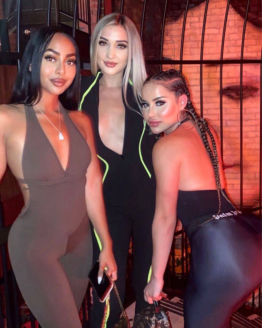 Club Babes | Scrolller