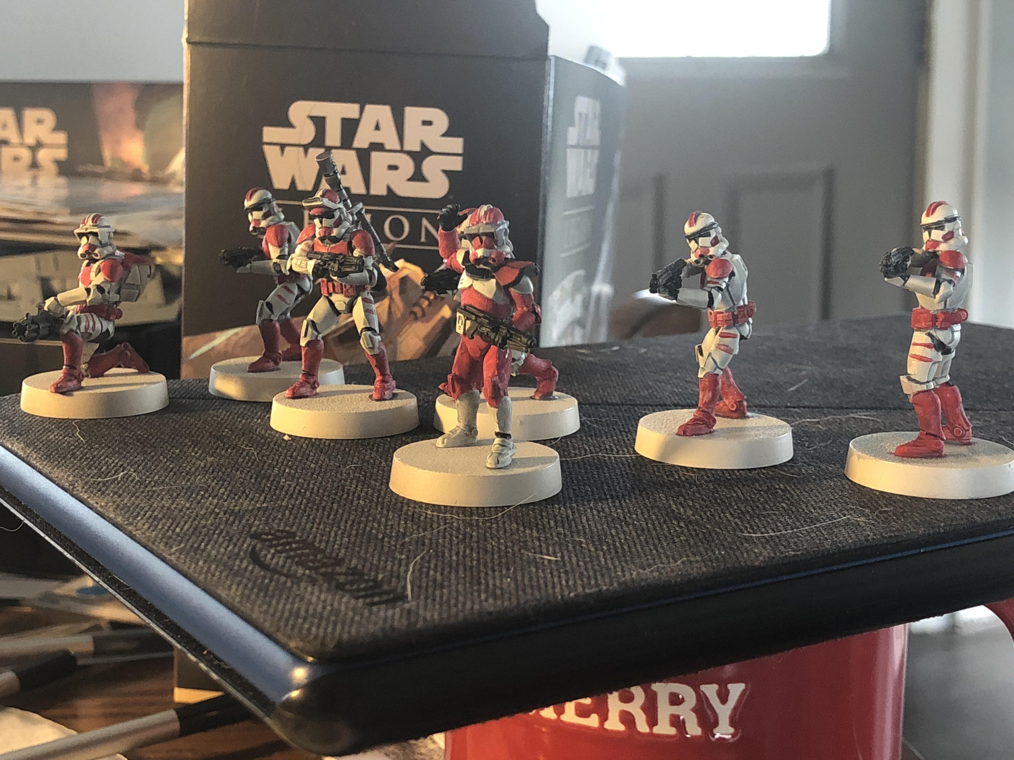 Commander Fox and his Coruscant Guard | Scrolller