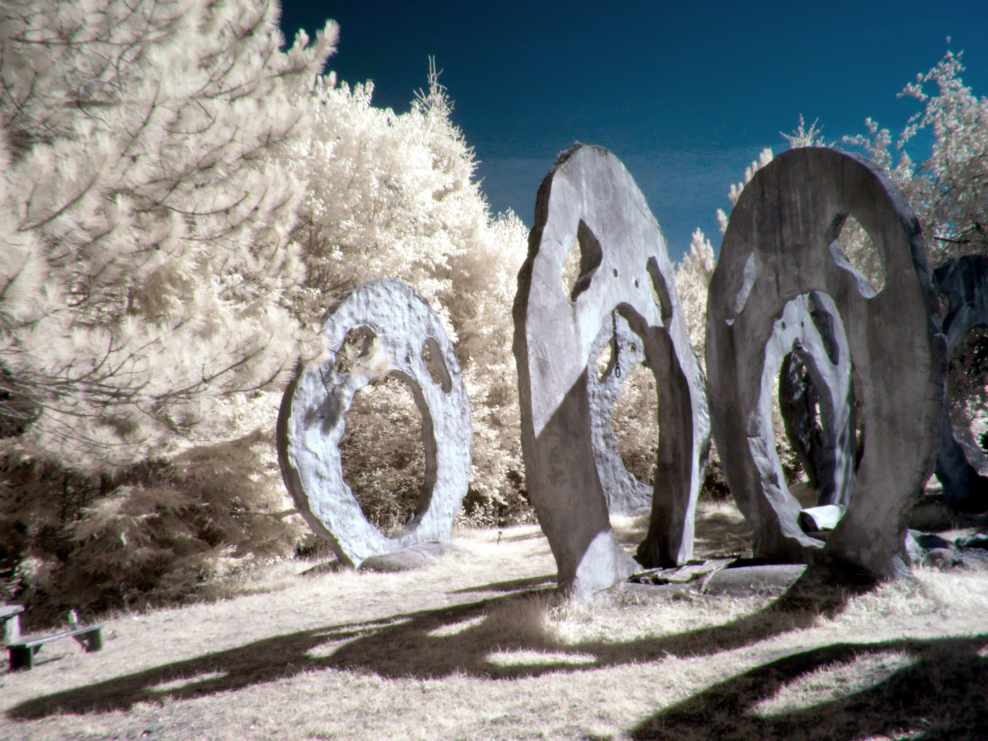 Concrete Art, Screaming Heads ON Scrolller