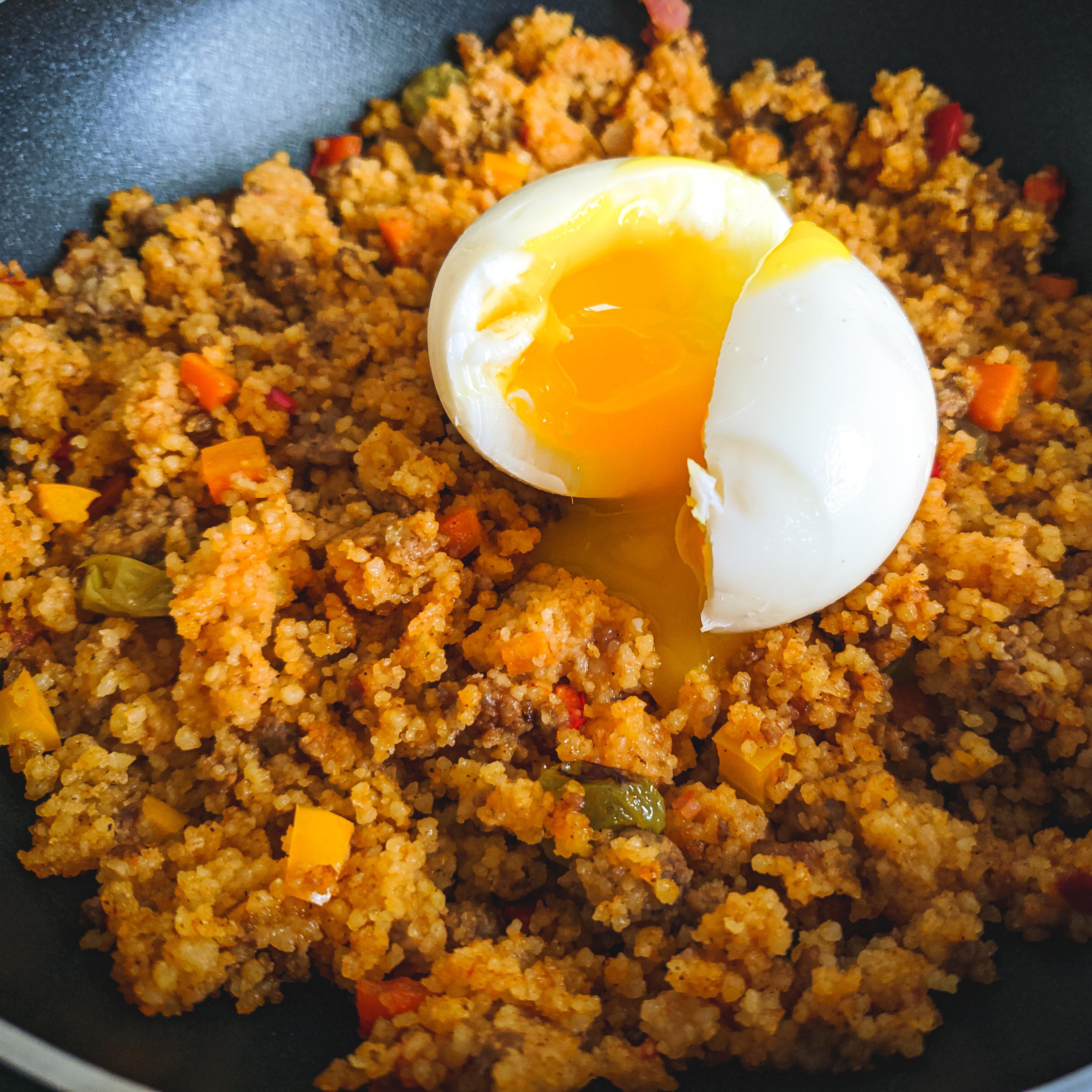 Couscous with a softboiled egg ontop 😋 Scrolller