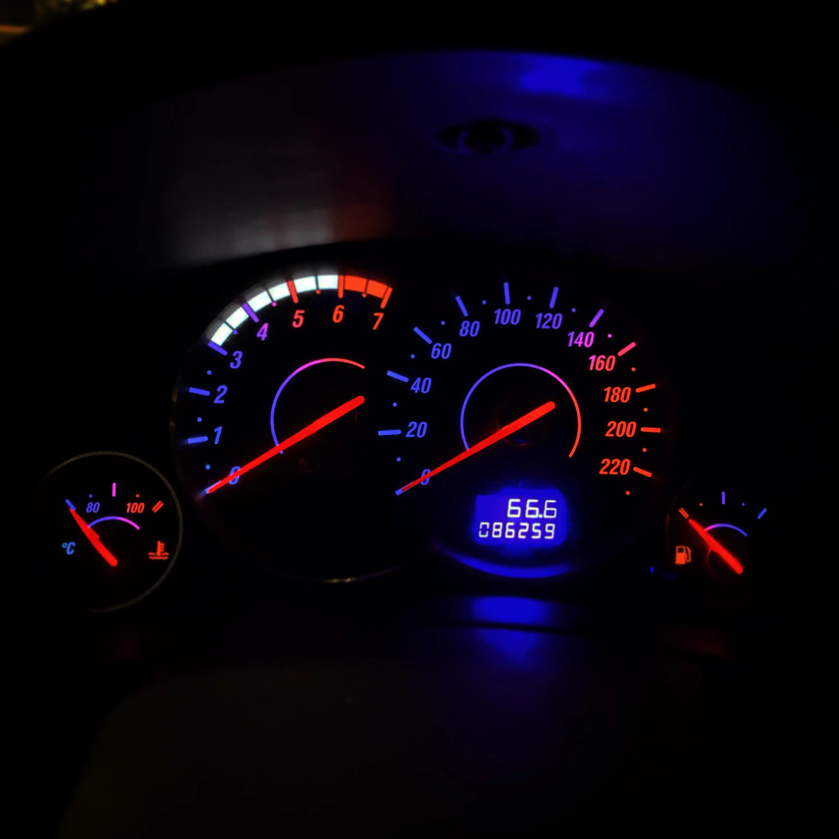 Custom Speedo with Red Golf 4 Needles, chrome rings and a genuine ...
