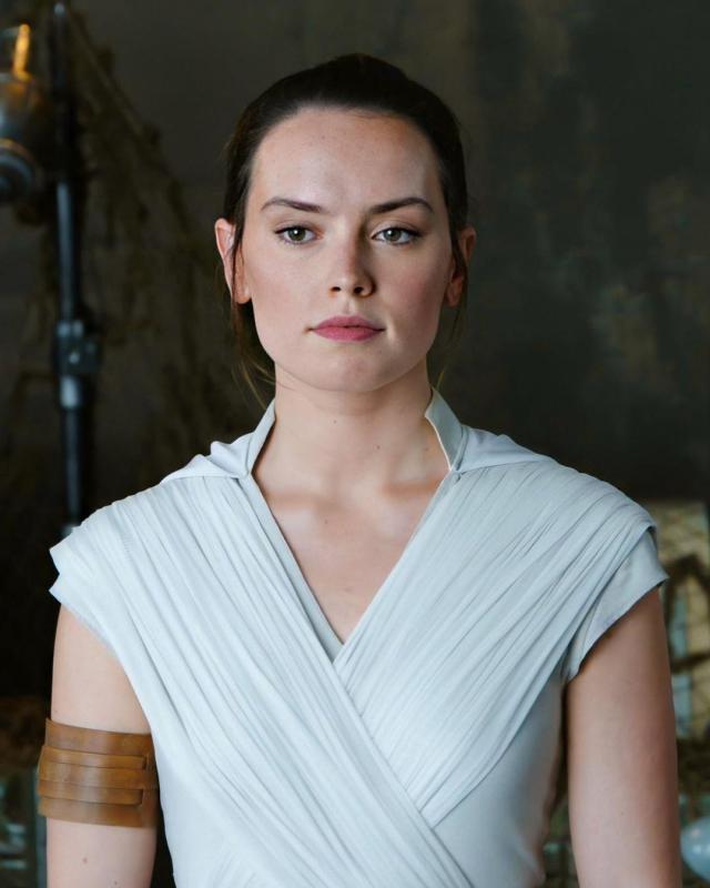 Daisy Ridley makes me so hard. Someone can help me cum for her? | Scrolller