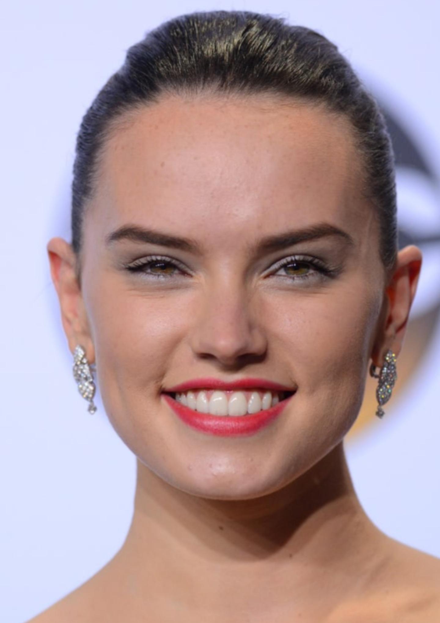 Daisy Ridley S Beautiful Face Makes Me Hard When I See It Scrolller