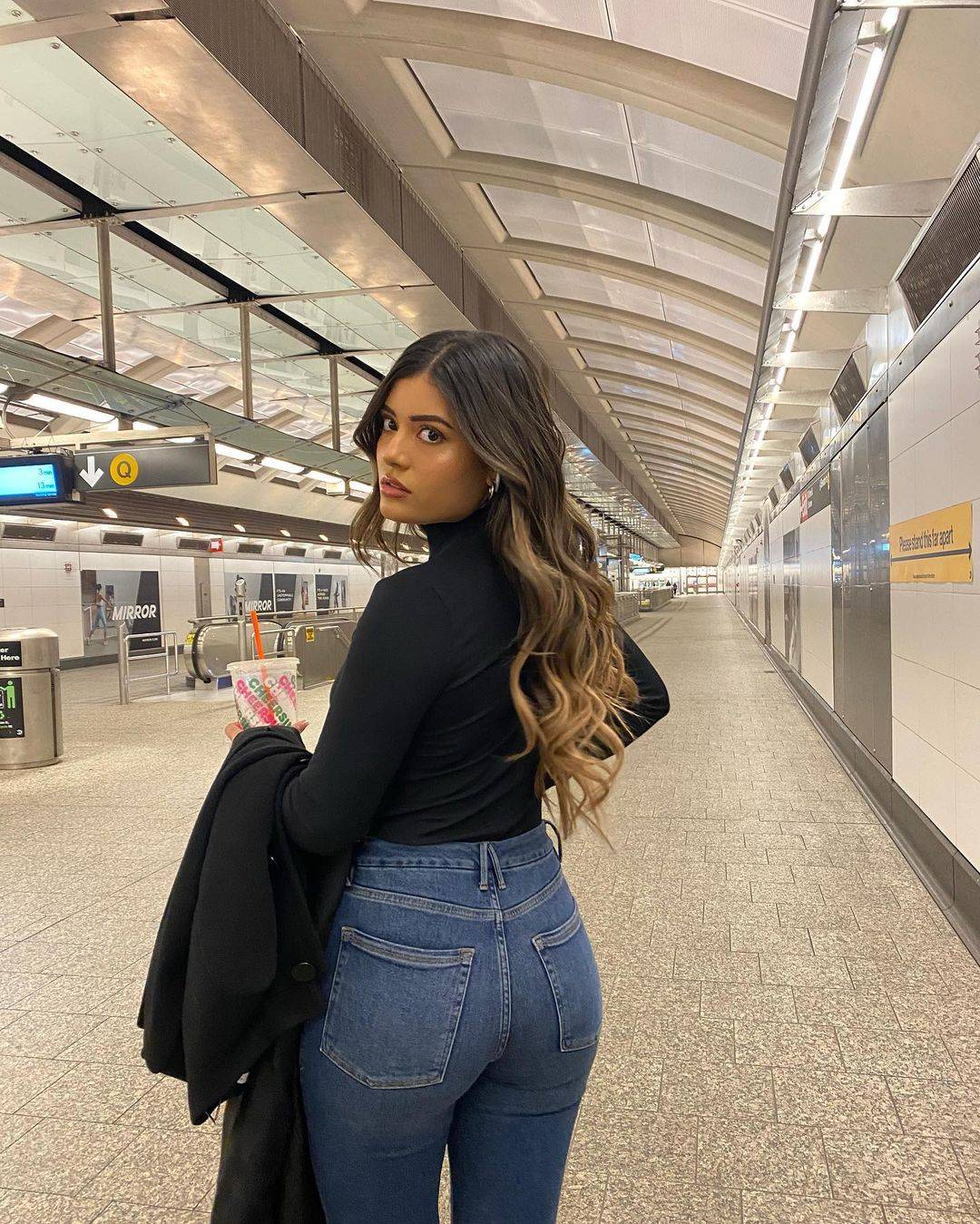 Daniella Salvi | Scrolller