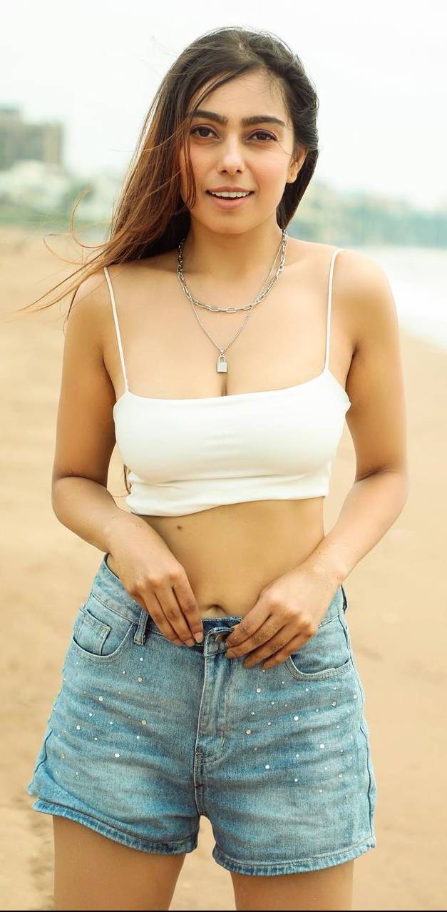 Dinky Kapoor | Scrolller