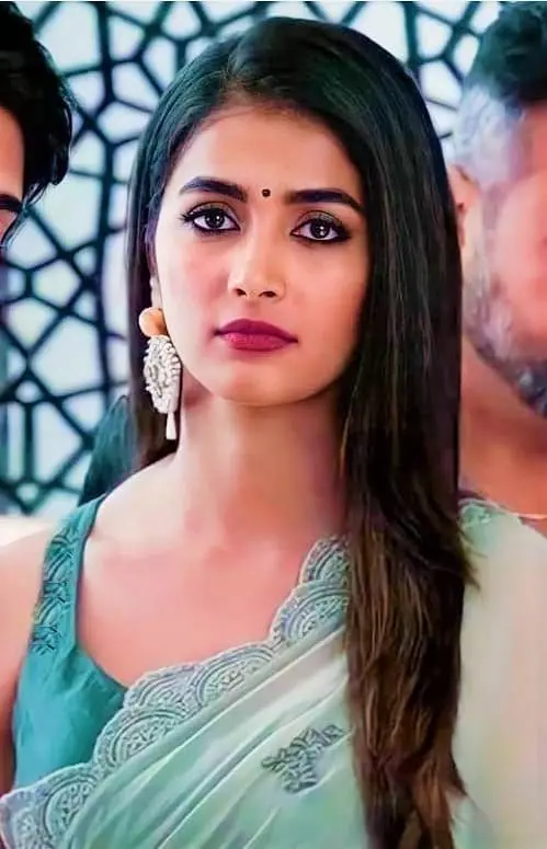 DM for pooja roleplay(i will play pooja)