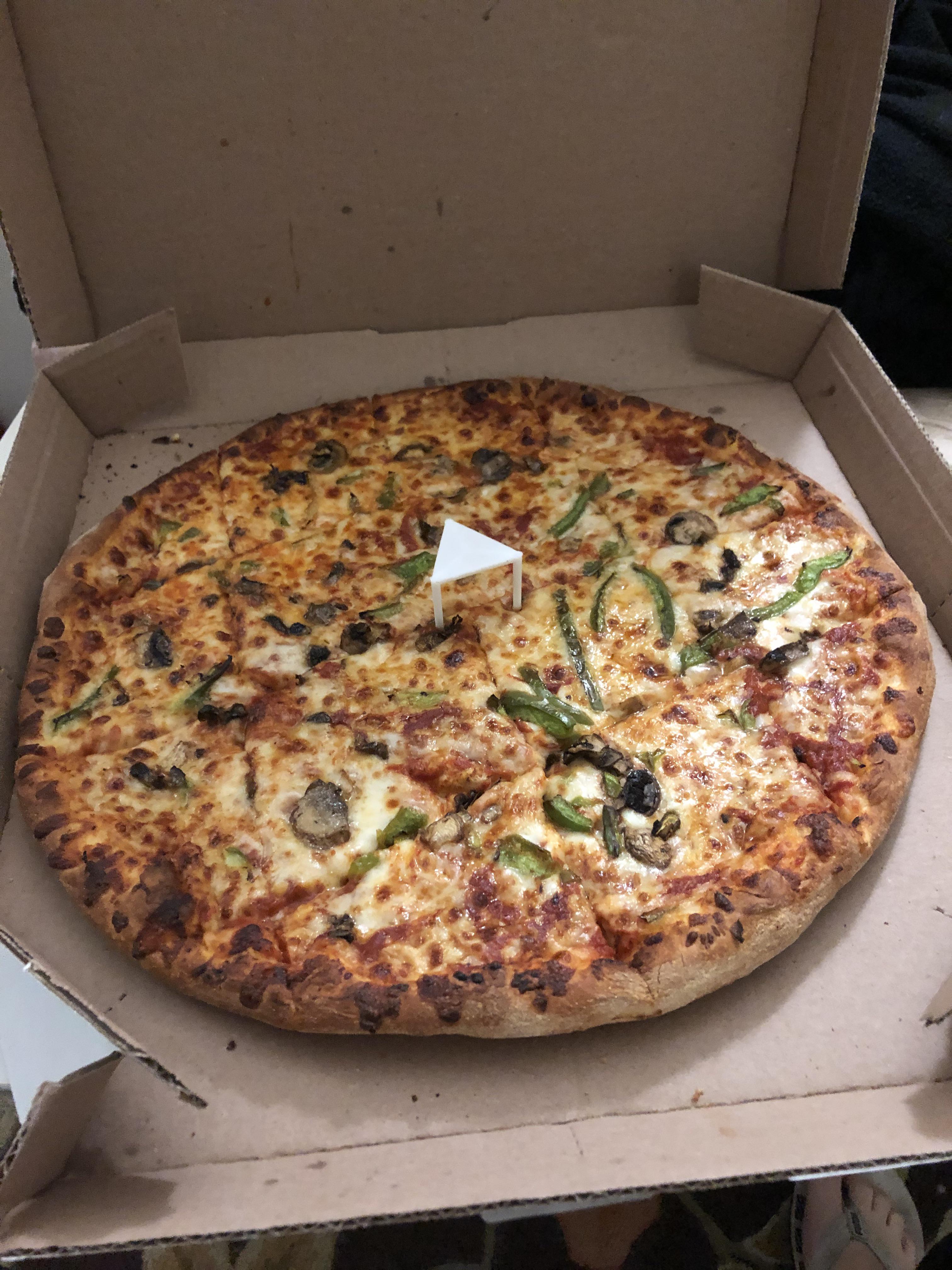 Domino’s Brooklynstyle green bell pepper mushroom extra sauce square