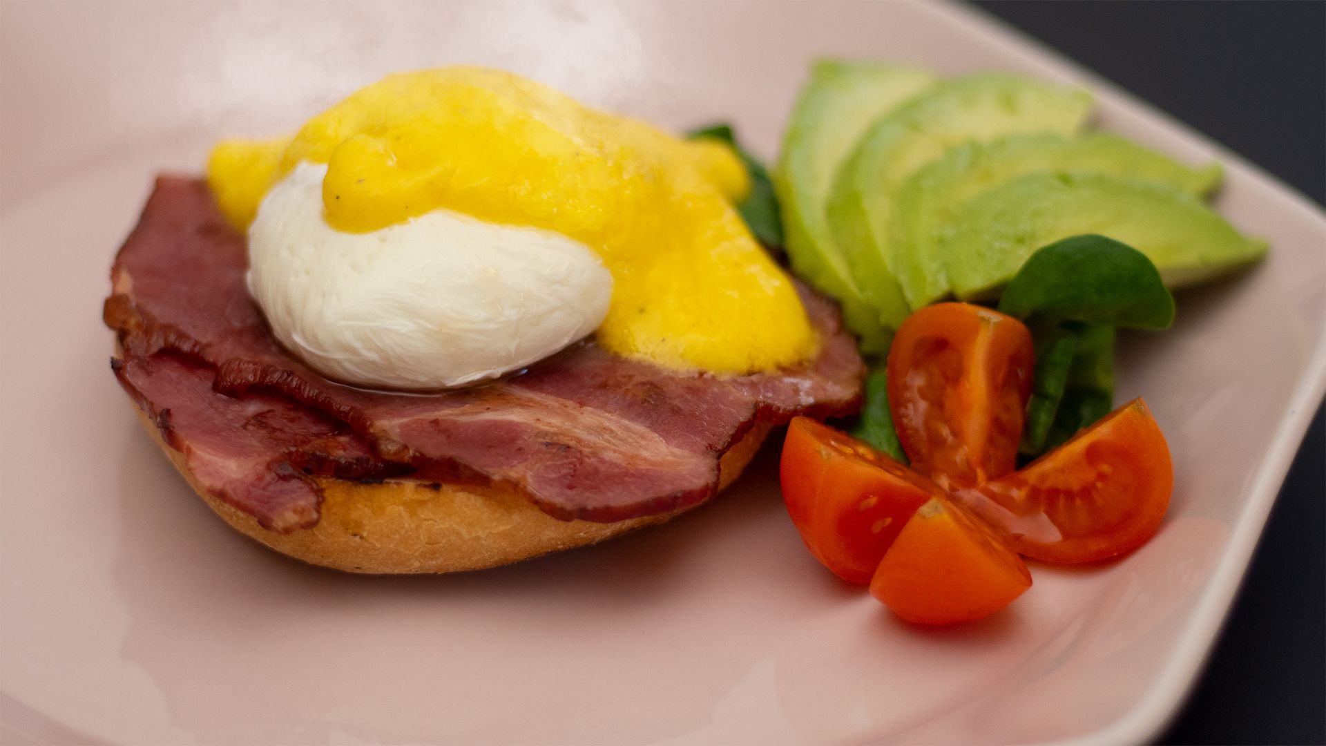 Eggs Benedict Scrolller