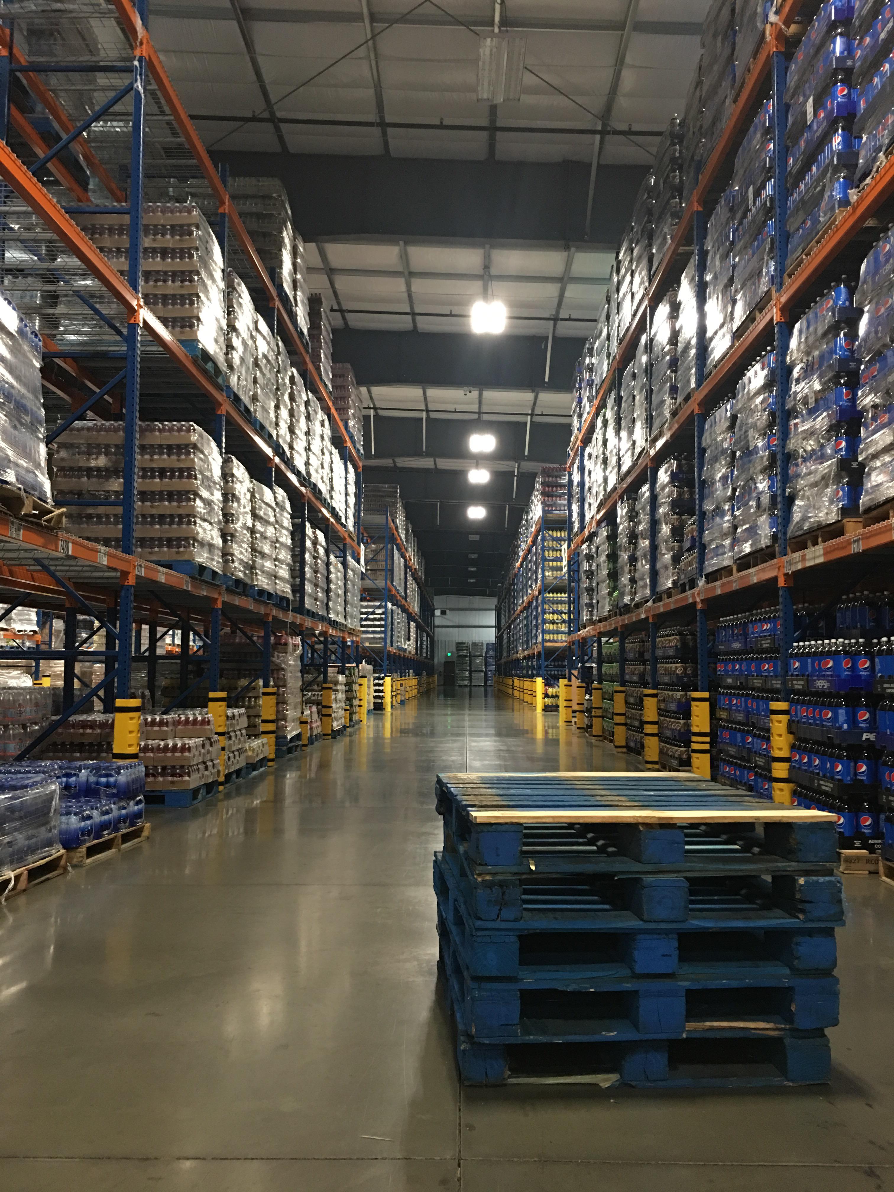 Empty warehouse on the grave shift | Scrolller