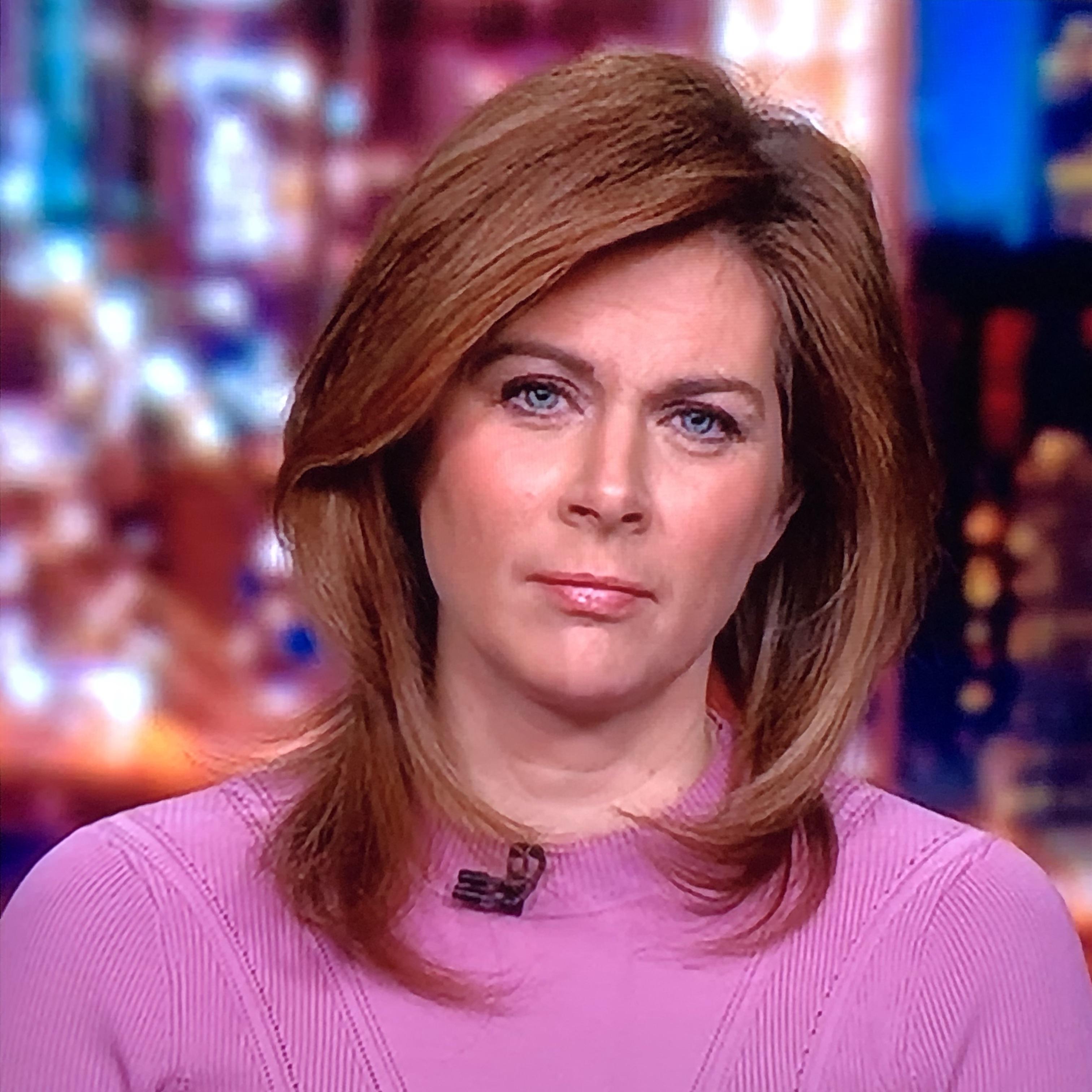 Erin Burnett Scrolller