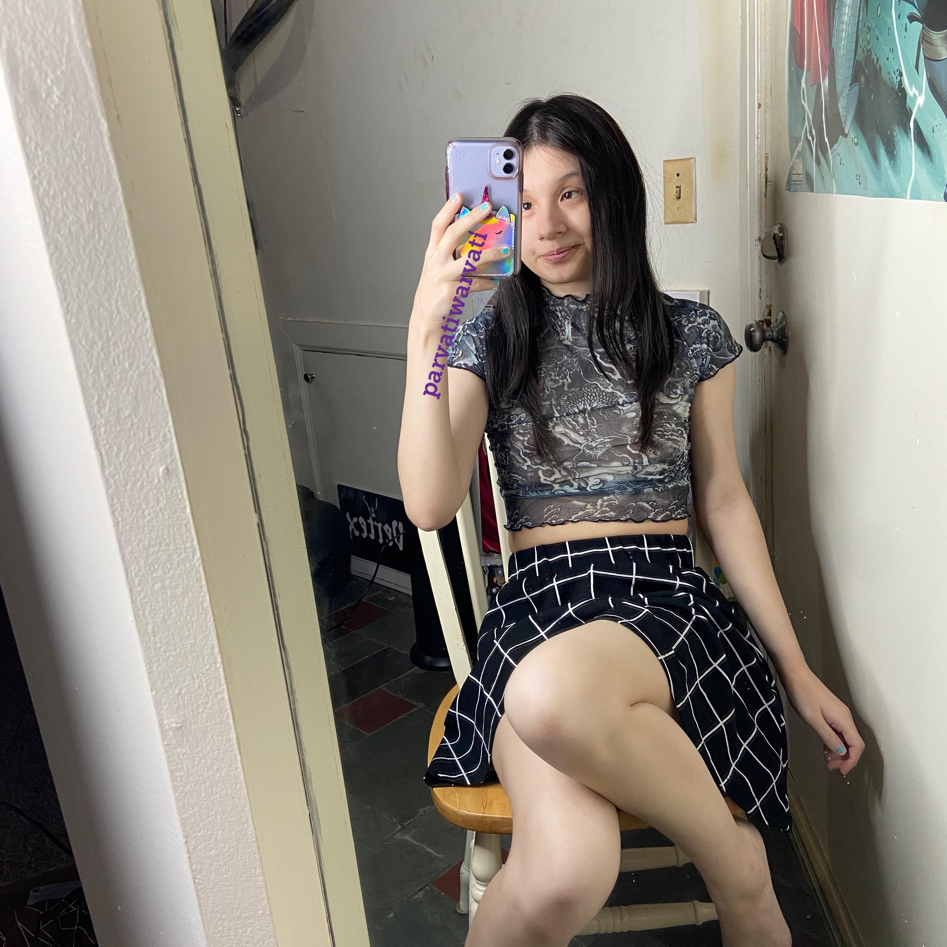 ever wanted to hang out with a geeky, mixed Asian girl? | Scrolller