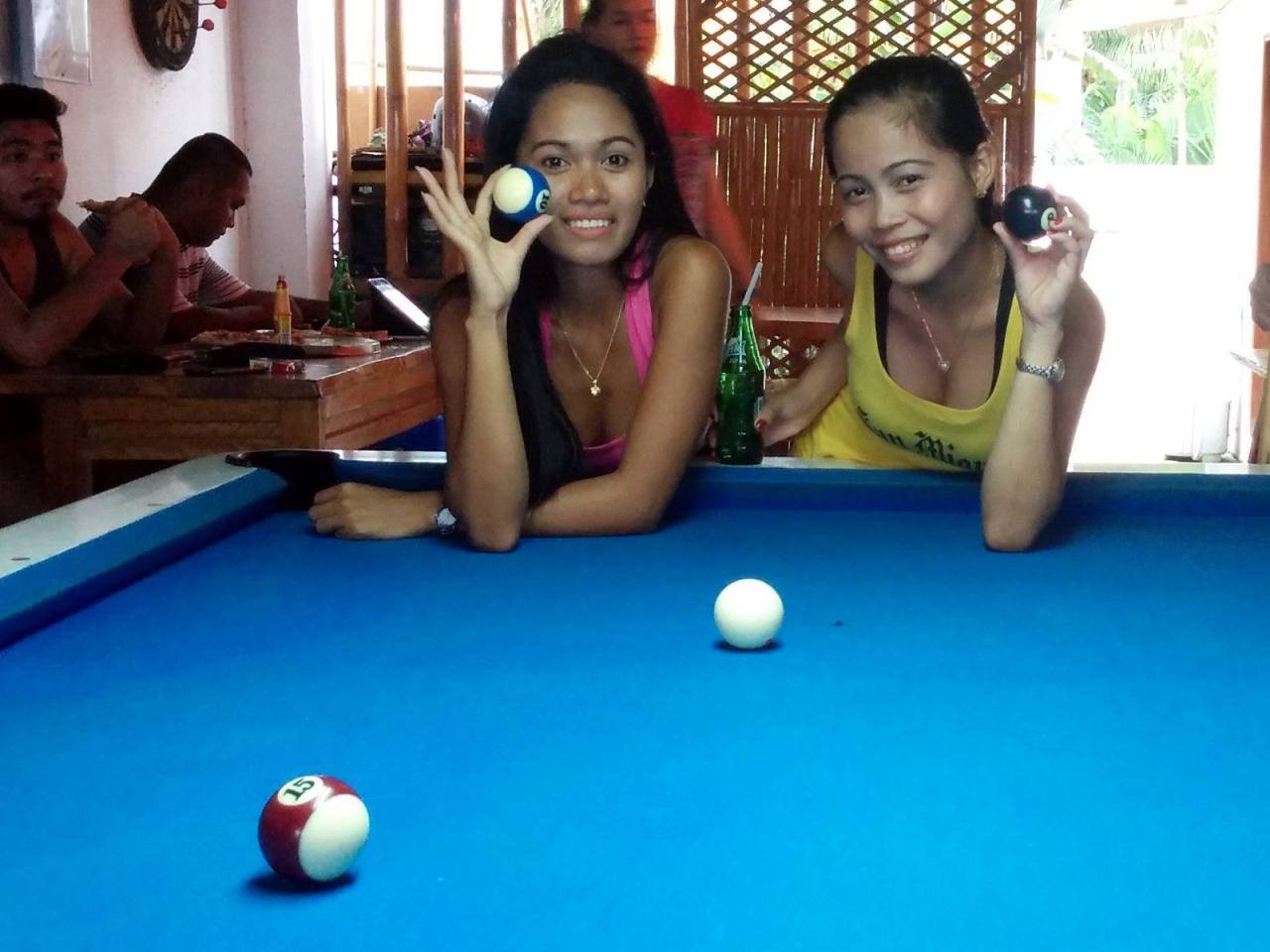 Filipina Bargirl Pool Sharks They Really Know How To Play Scrolller 