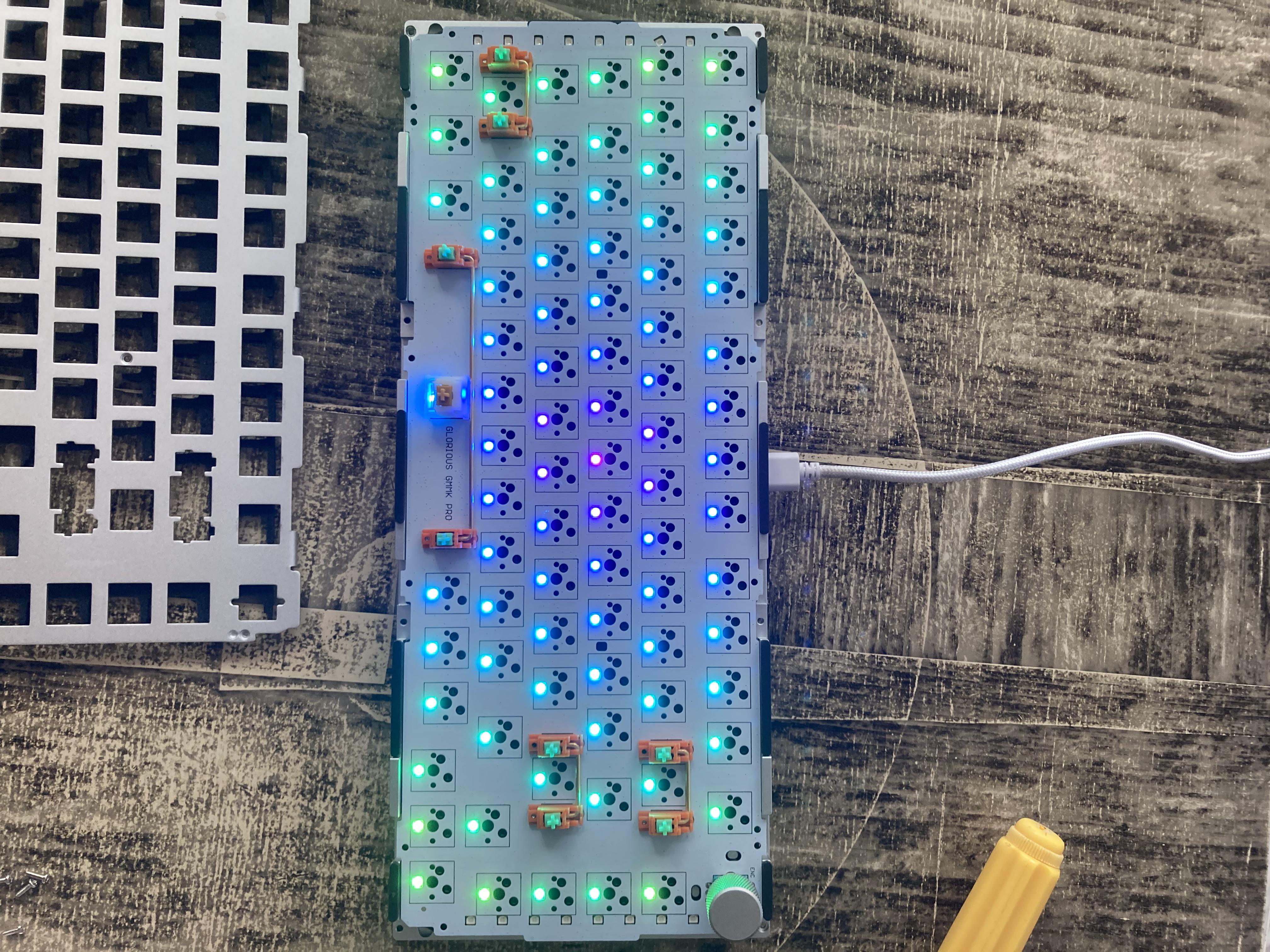 GMMK PRO Side light not working Scrolller