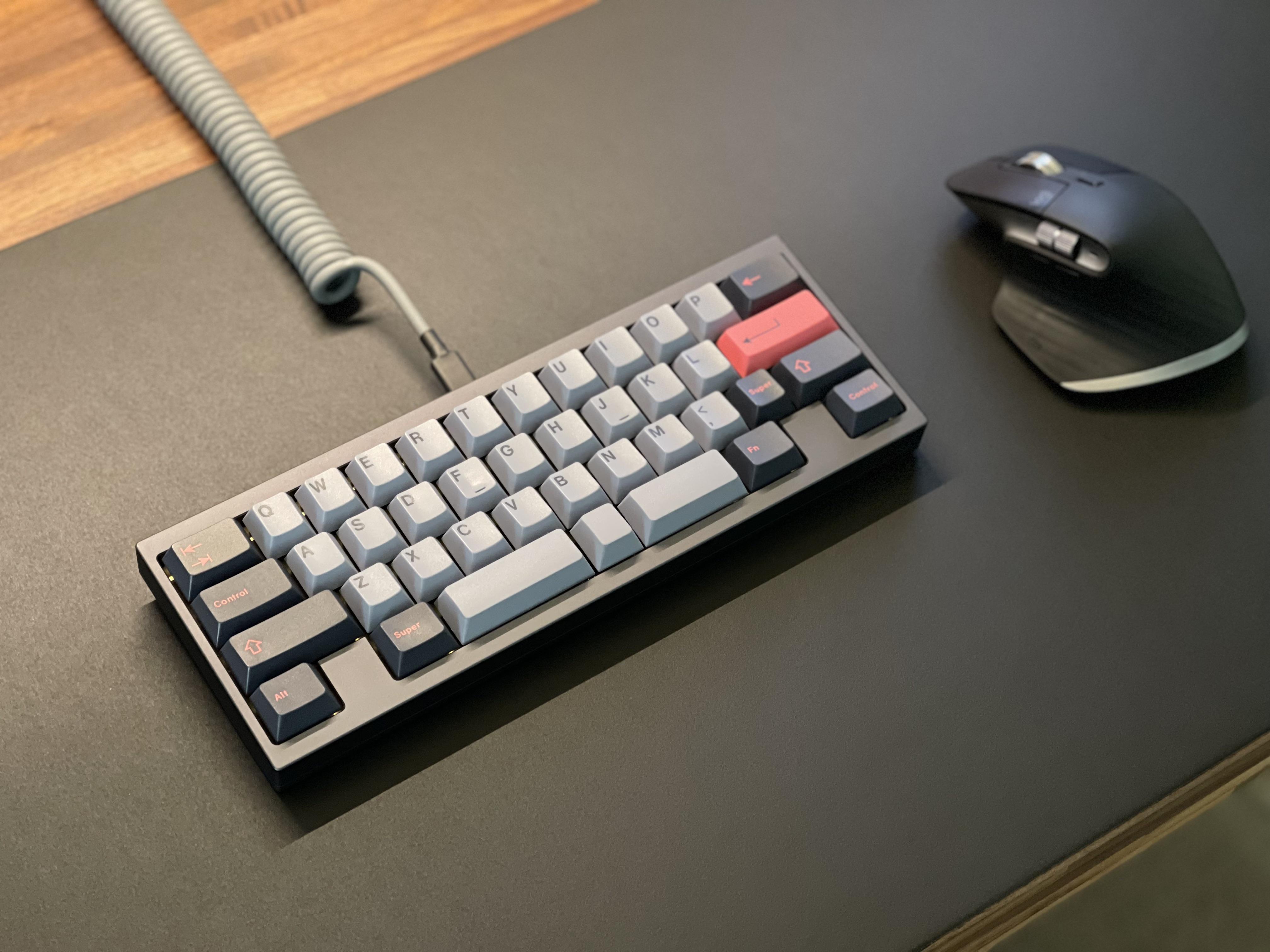 Grey keyboard with grey keycaps Scrolller
