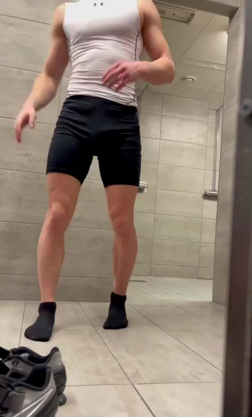 Gym shower strip | Scrolller