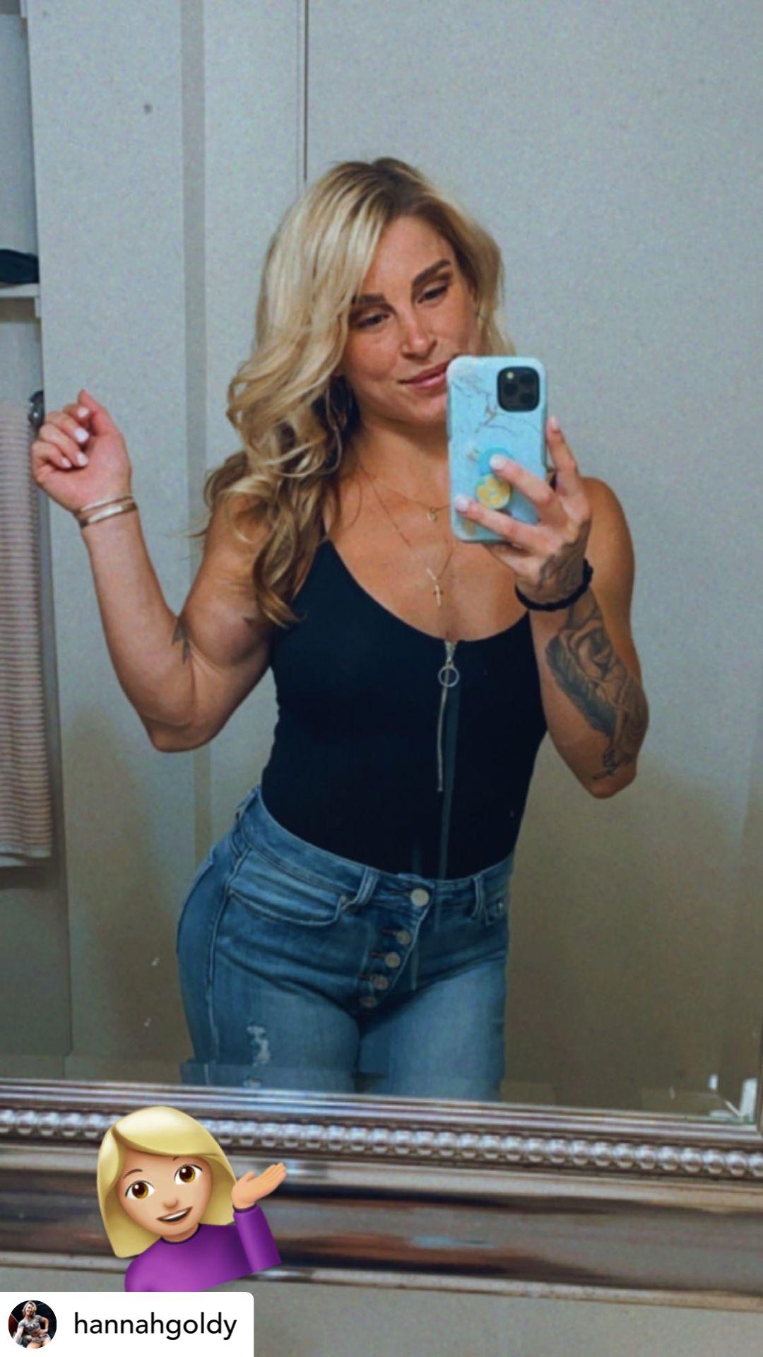 Hannah Goldy Scrolller