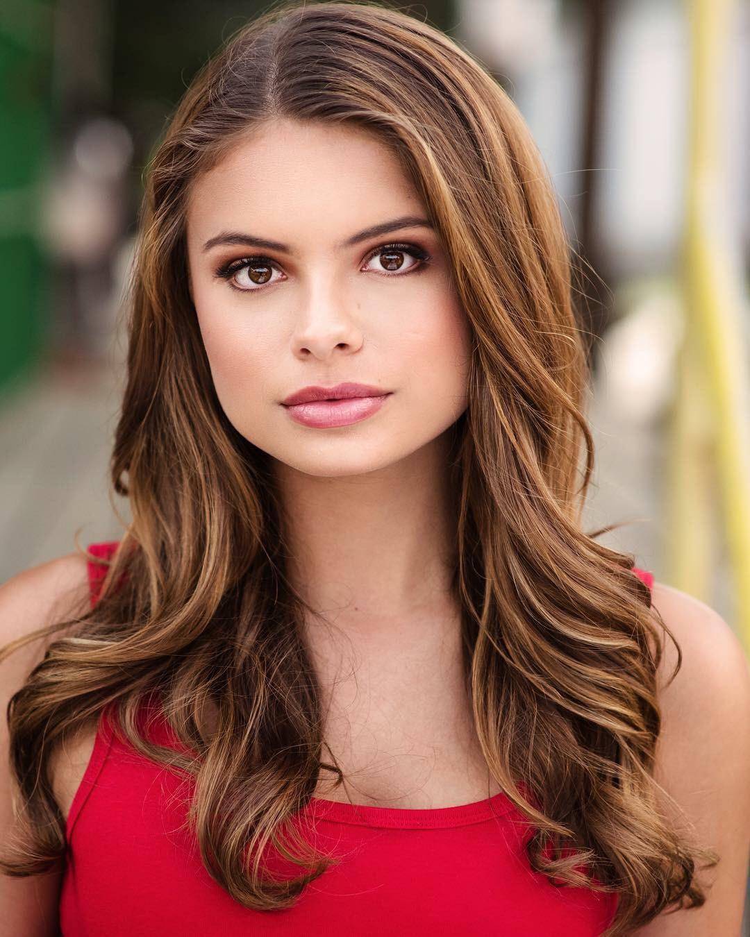 Hannah Kepple | Scrolller