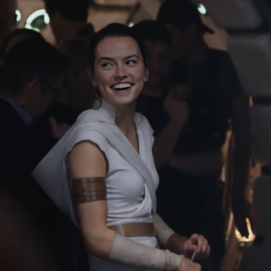 Happy Birthday to Daisy Ridley! | Scrolller