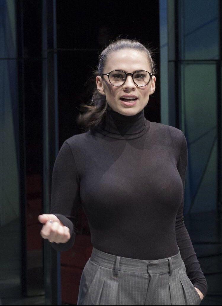 Hayley Atwell in a tight shirt makes me so hard | Scrolller