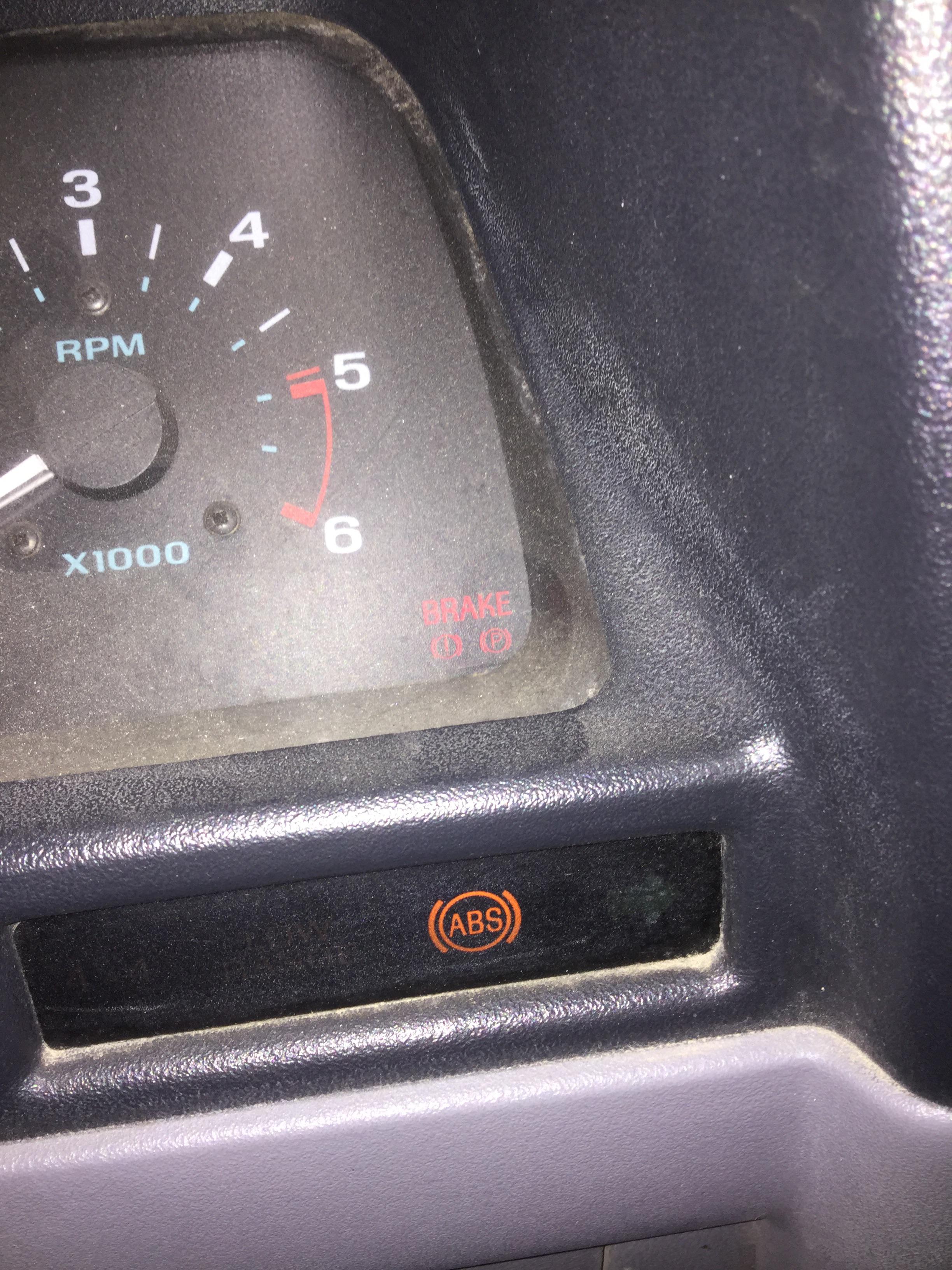 Hey people, I just replaced the master brake cylinder in my 1993 ford