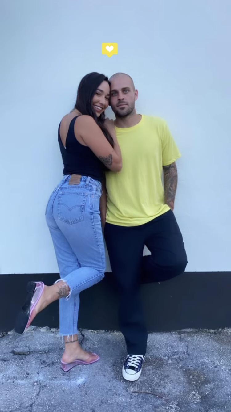 Him is ugly pig Poo to all real from Karlee grey lots time don’t voice