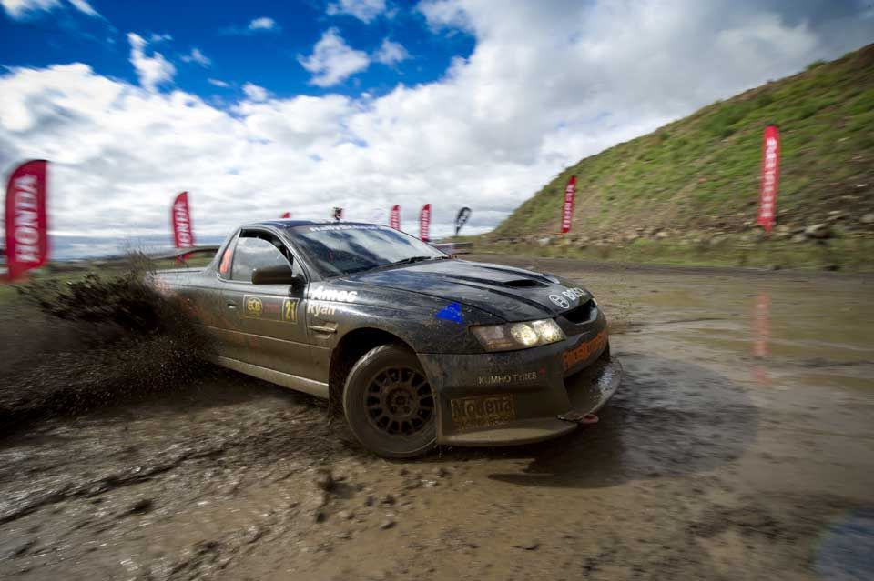 Holden VZ Commodore Rally Ute | Scrolller