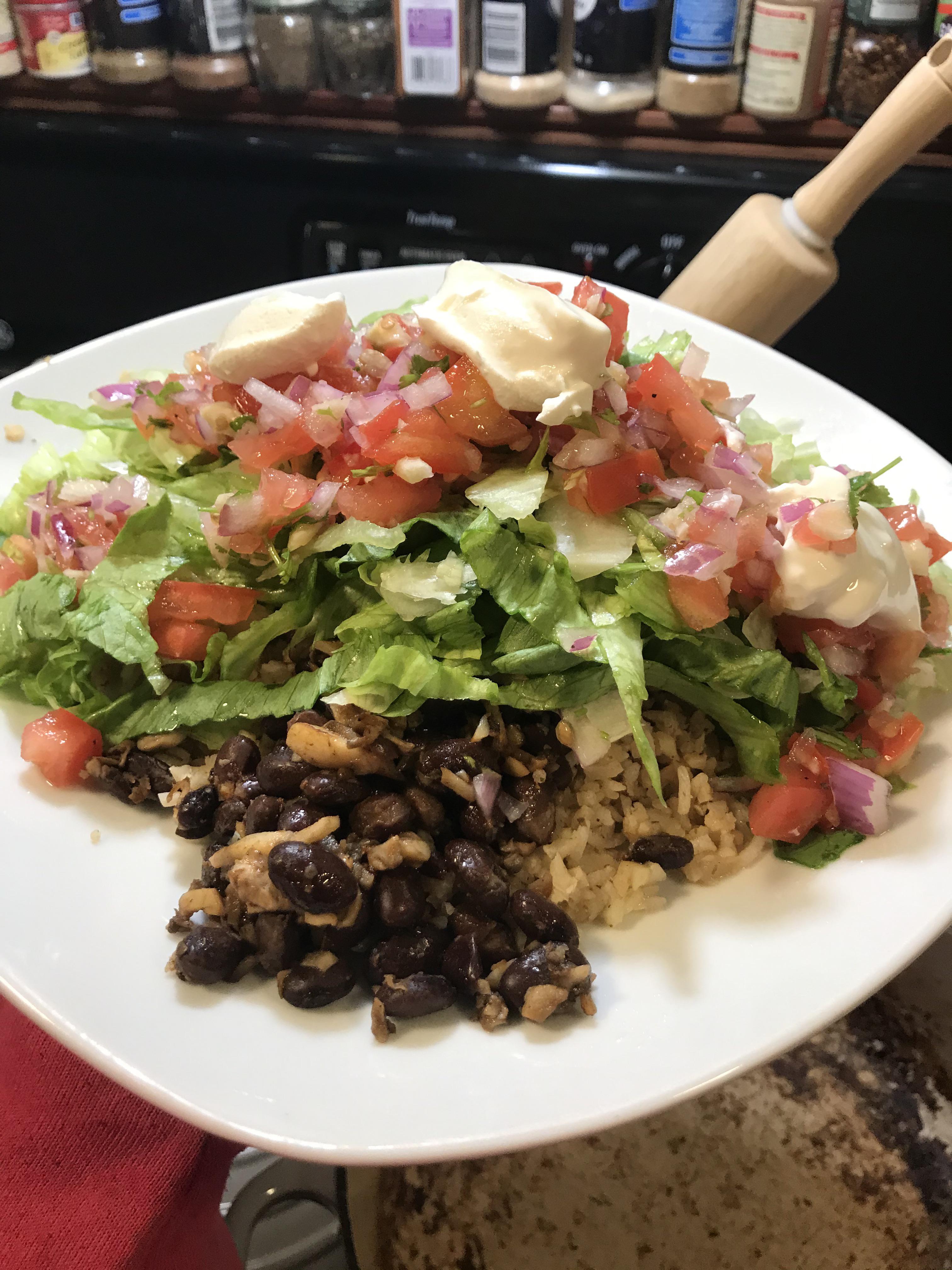 Homemade Chipotle Bowl 412 calories in total! Scrolller