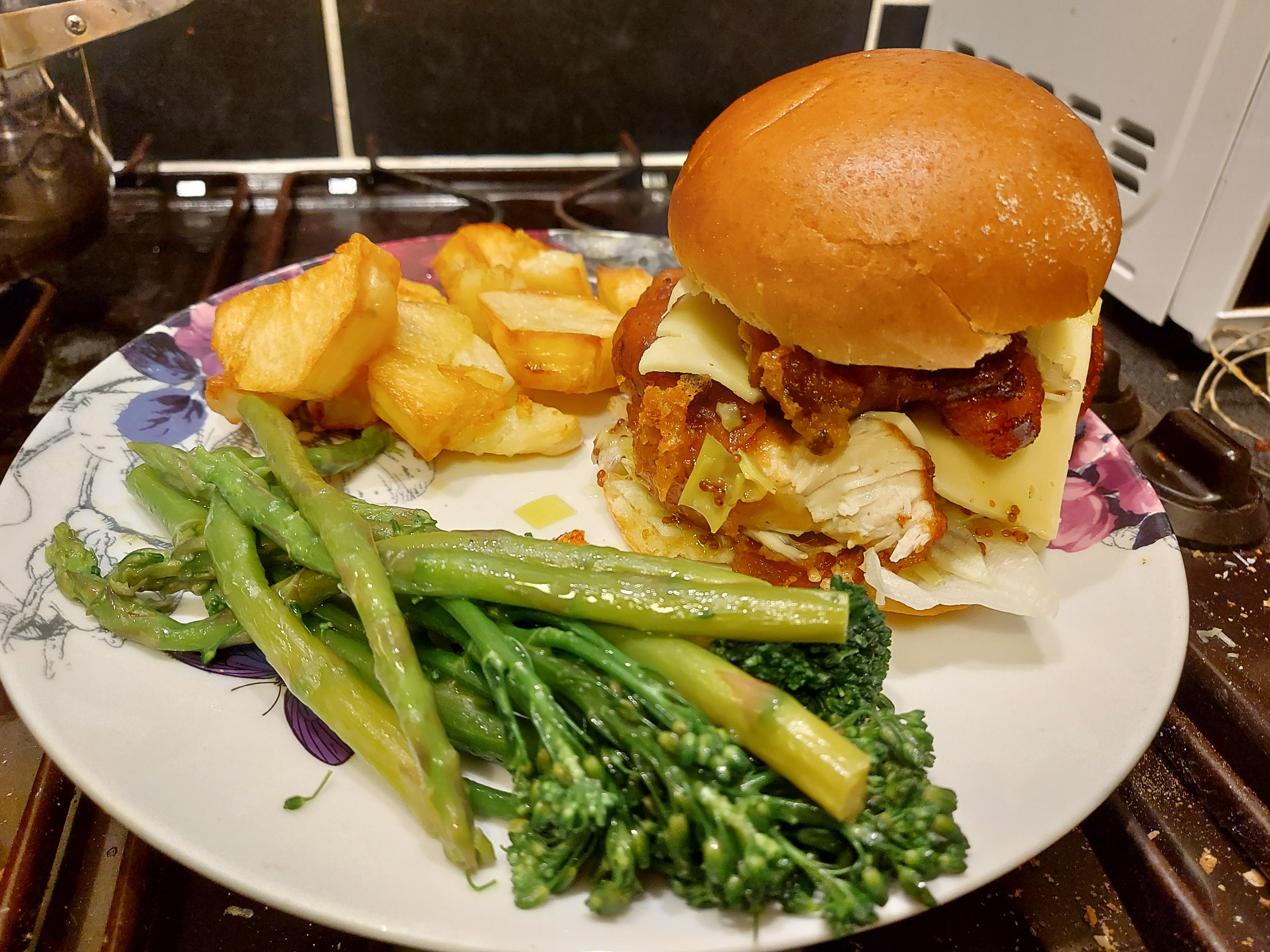 [Homemade] Cornflake fried chicken burger with honey/mustard glaze