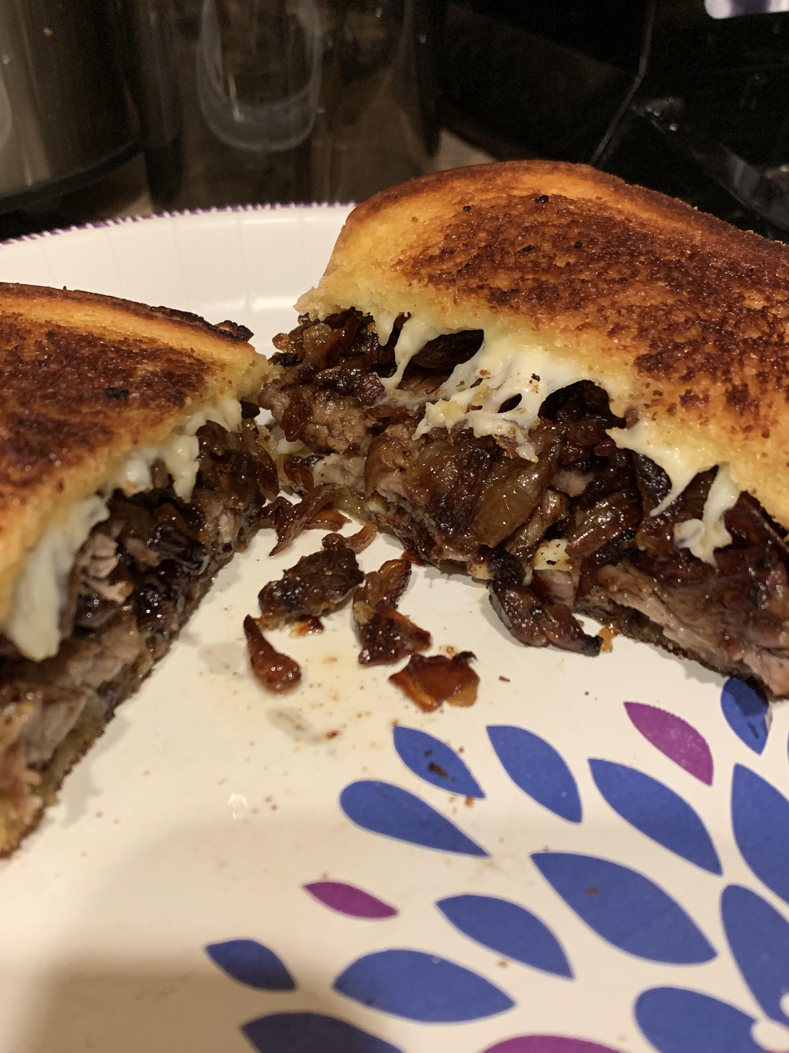 [HOMEMADE] Filet Mignon W/ Caramelized Onion Melt | Scrolller